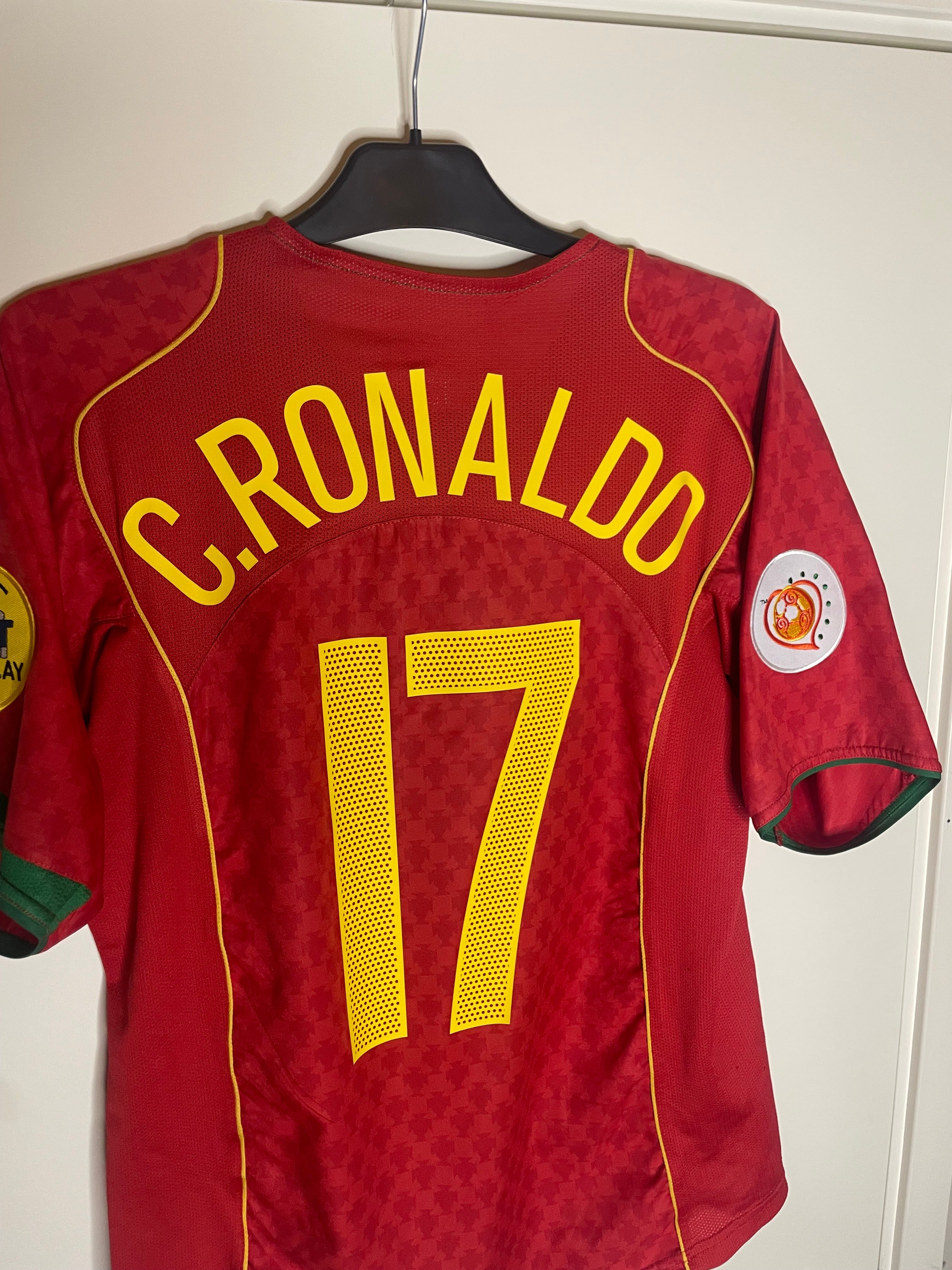 Portugal EURO 2004 Hemmatröja Ronaldo #17 Medium