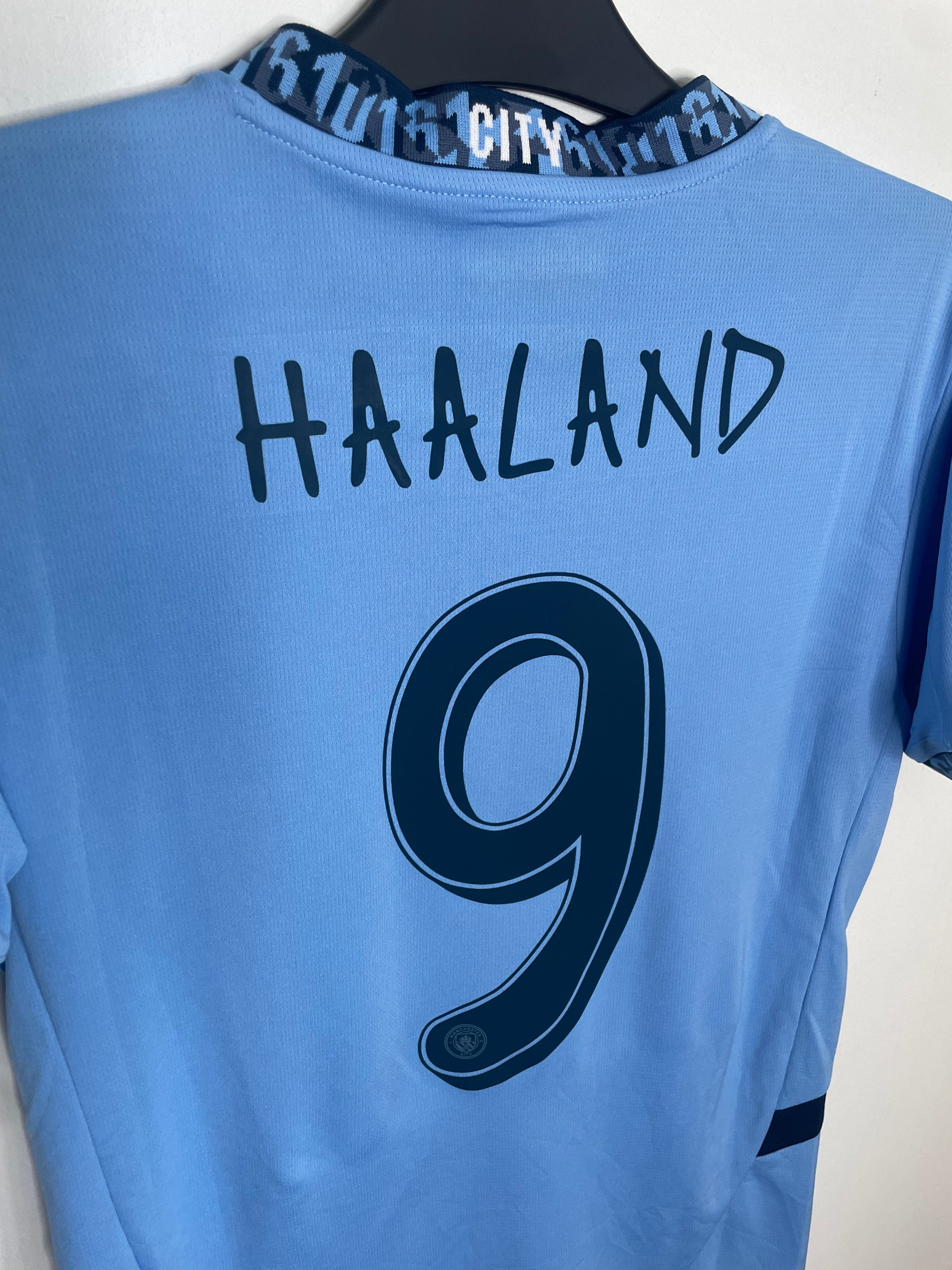 Manchester City 2024-25 UCL Home Shirt Haaland #9 Small