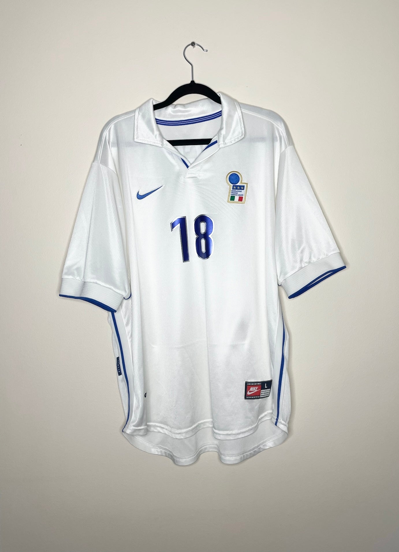 Italy 1998 Away Shirt R. Baggio #18 Large