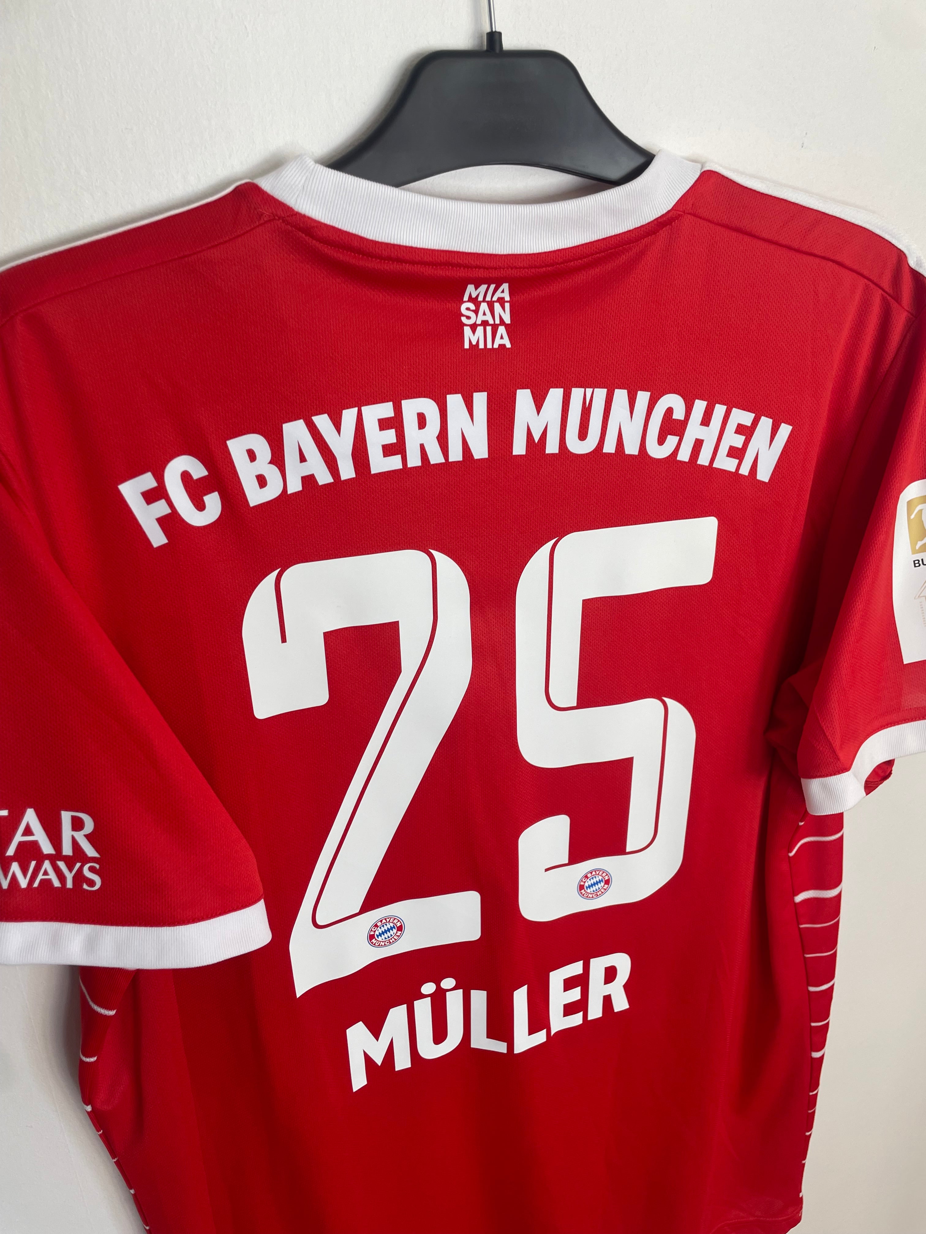 Bayern Munich 2022-23 Home Shirt Muller #25 XL