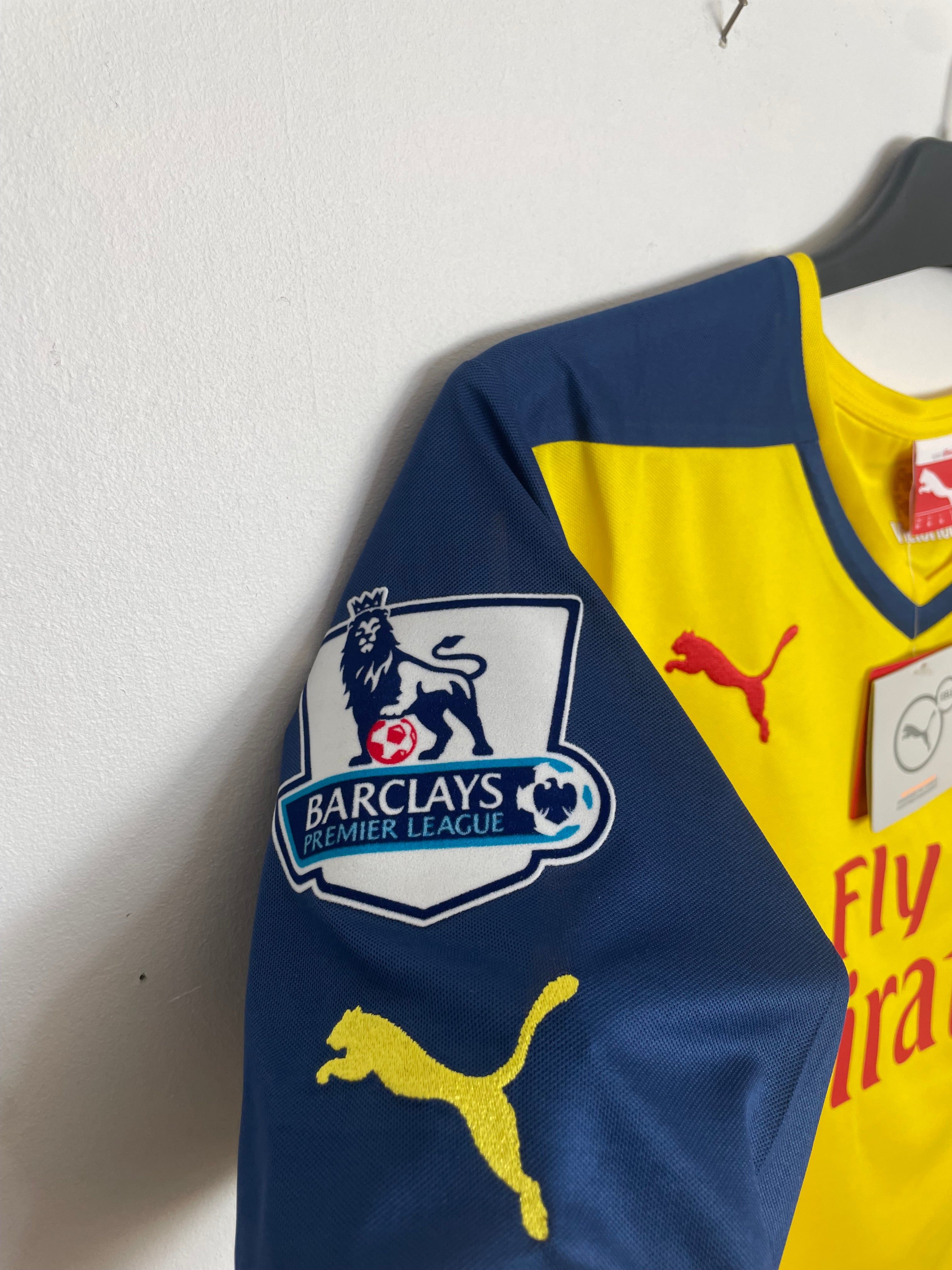 Arsenal 2014-15 Away Shirt Özil #11 BNWT Medium
