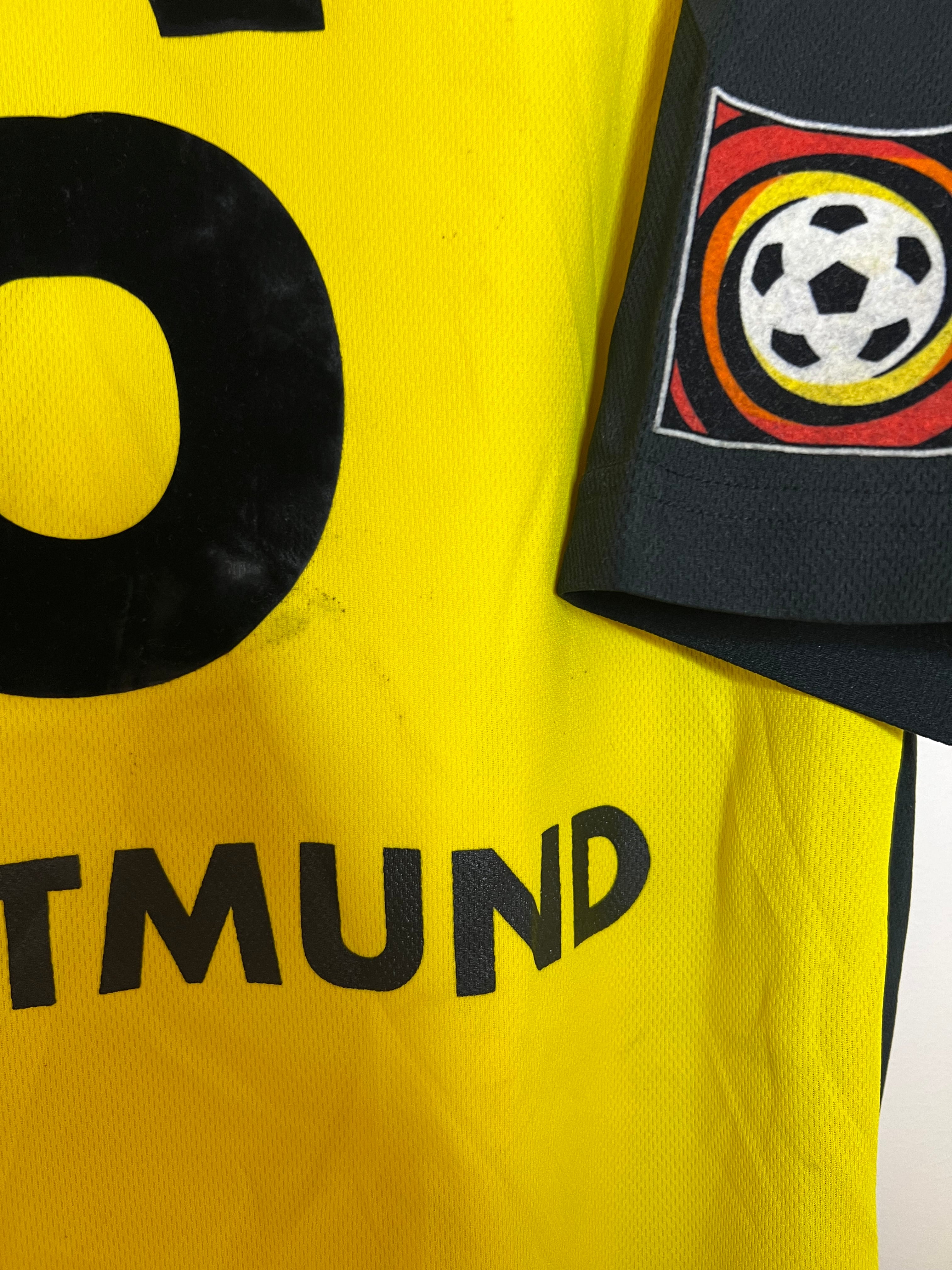 Borussia Dortmund 2000-2001 Home Shirt *SIGNED* Heinrich #6 XXL