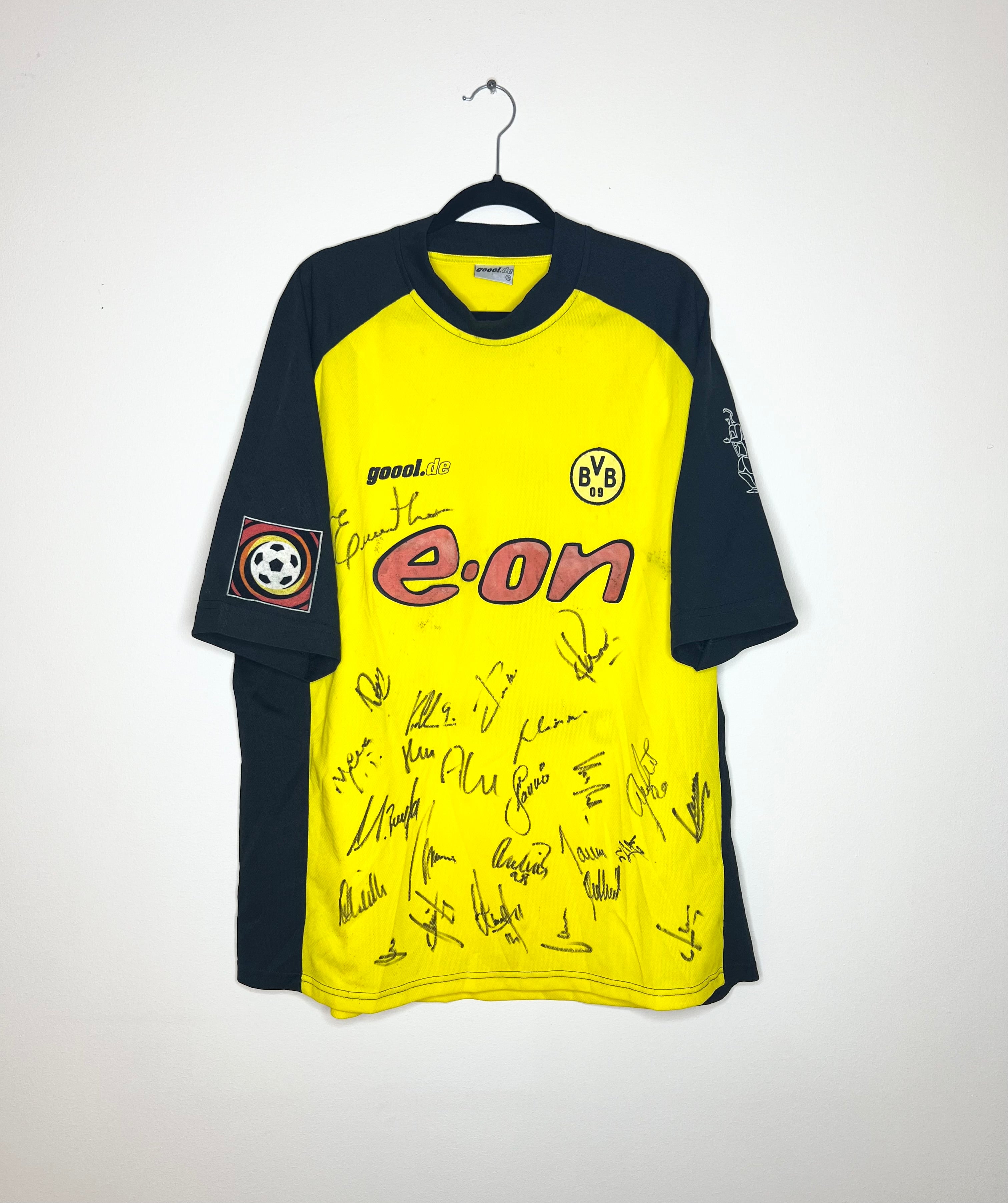 Borussia Dortmund 2000-2001 Home Shirt *SIGNED* Heinrich #6 XXL