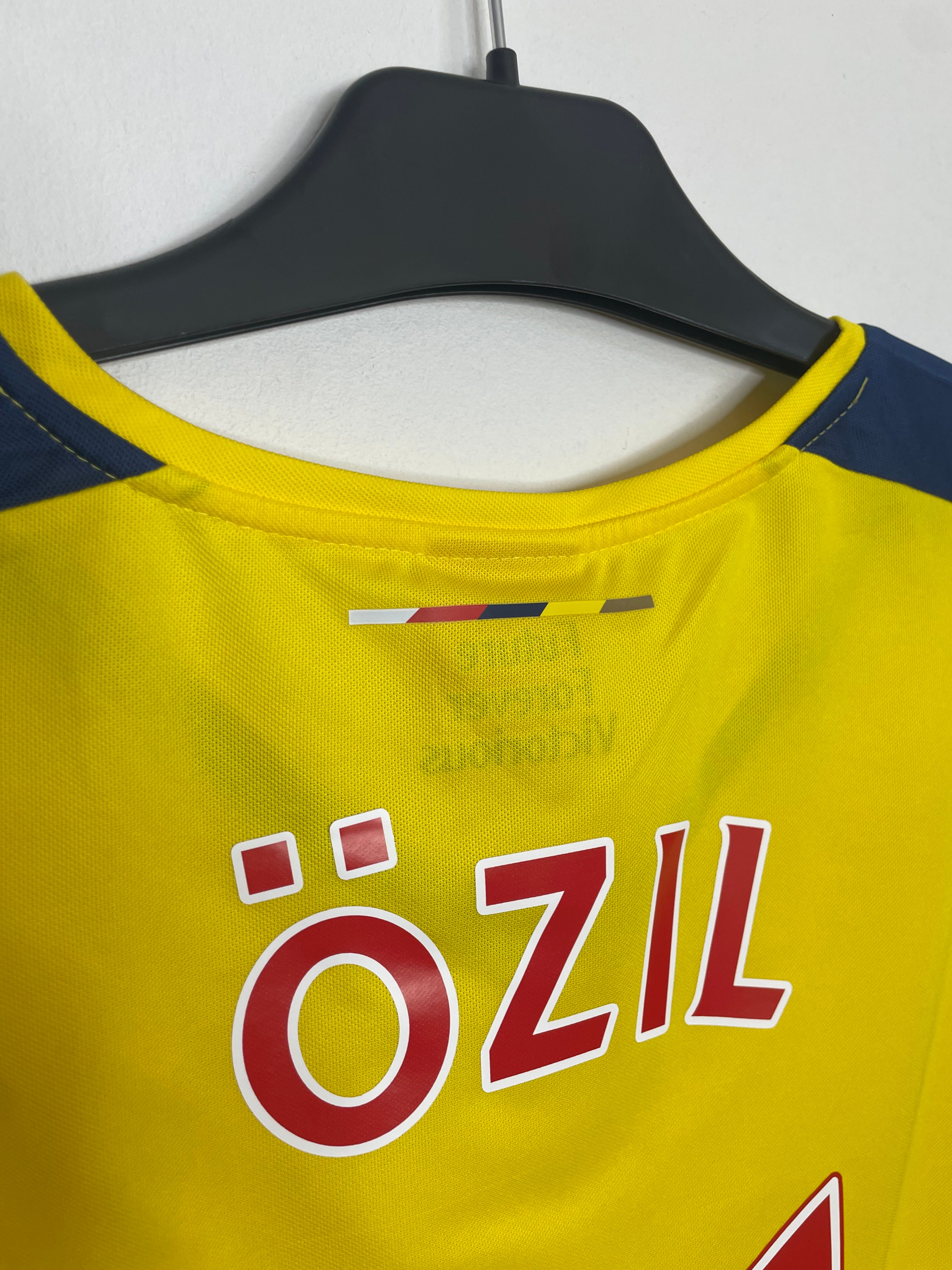 Arsenal 2014-15 Away Shirt Özil #11 BNWT Medium