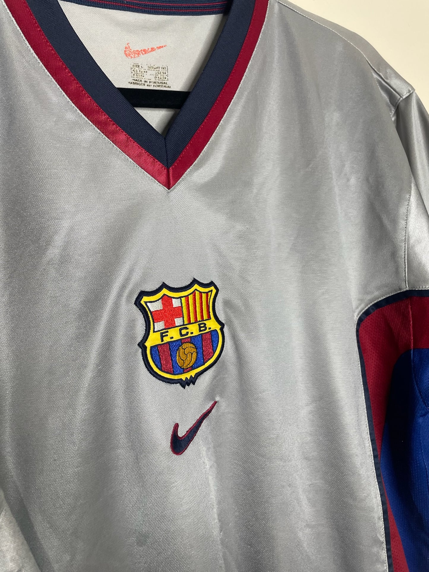 FC Barcelona 1999-2000 Away Shirt Xavi #26 Large