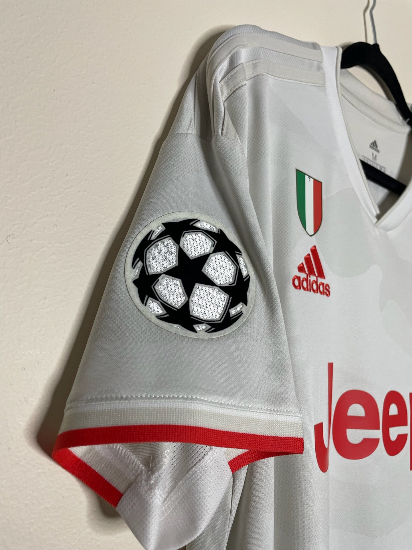 Juventus 2019-20 UCL Away Shirt Ronaldo #7 Medium