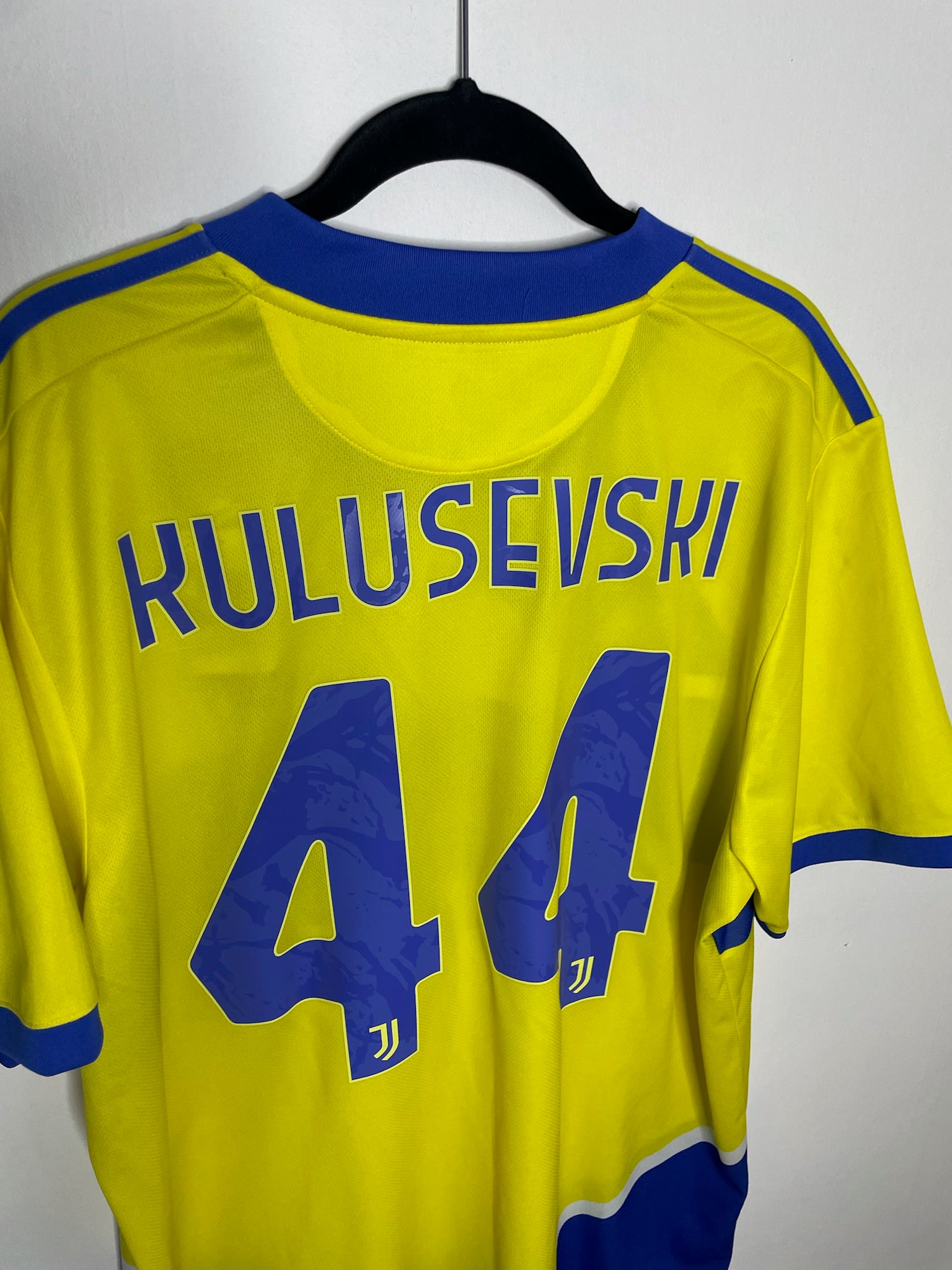 Juventus 2021-22 BNWT Third Shirt Kulusevski #44 XL