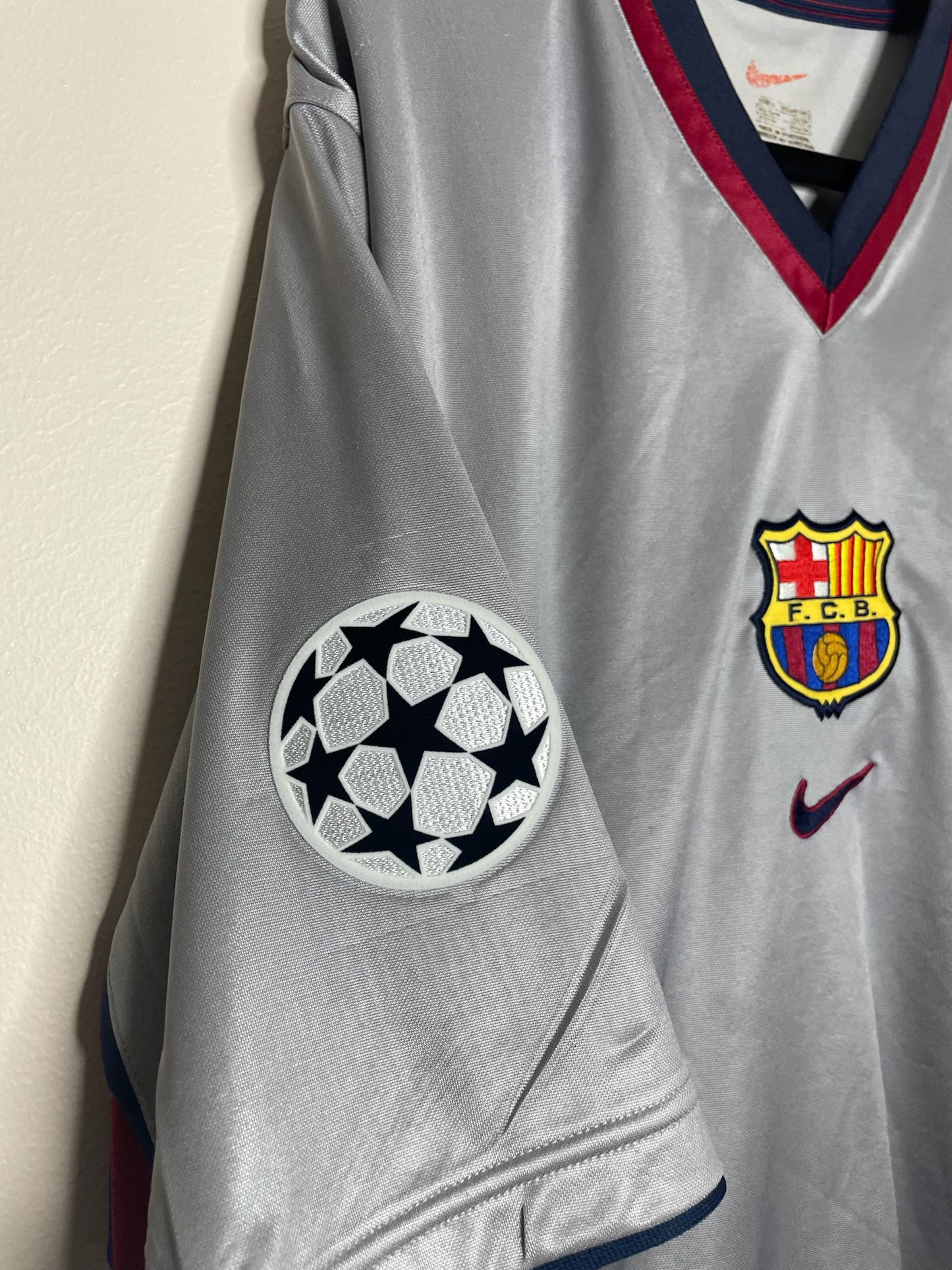 FC Barcelona 1999-2000 Away Shirt Xavi #26 Large