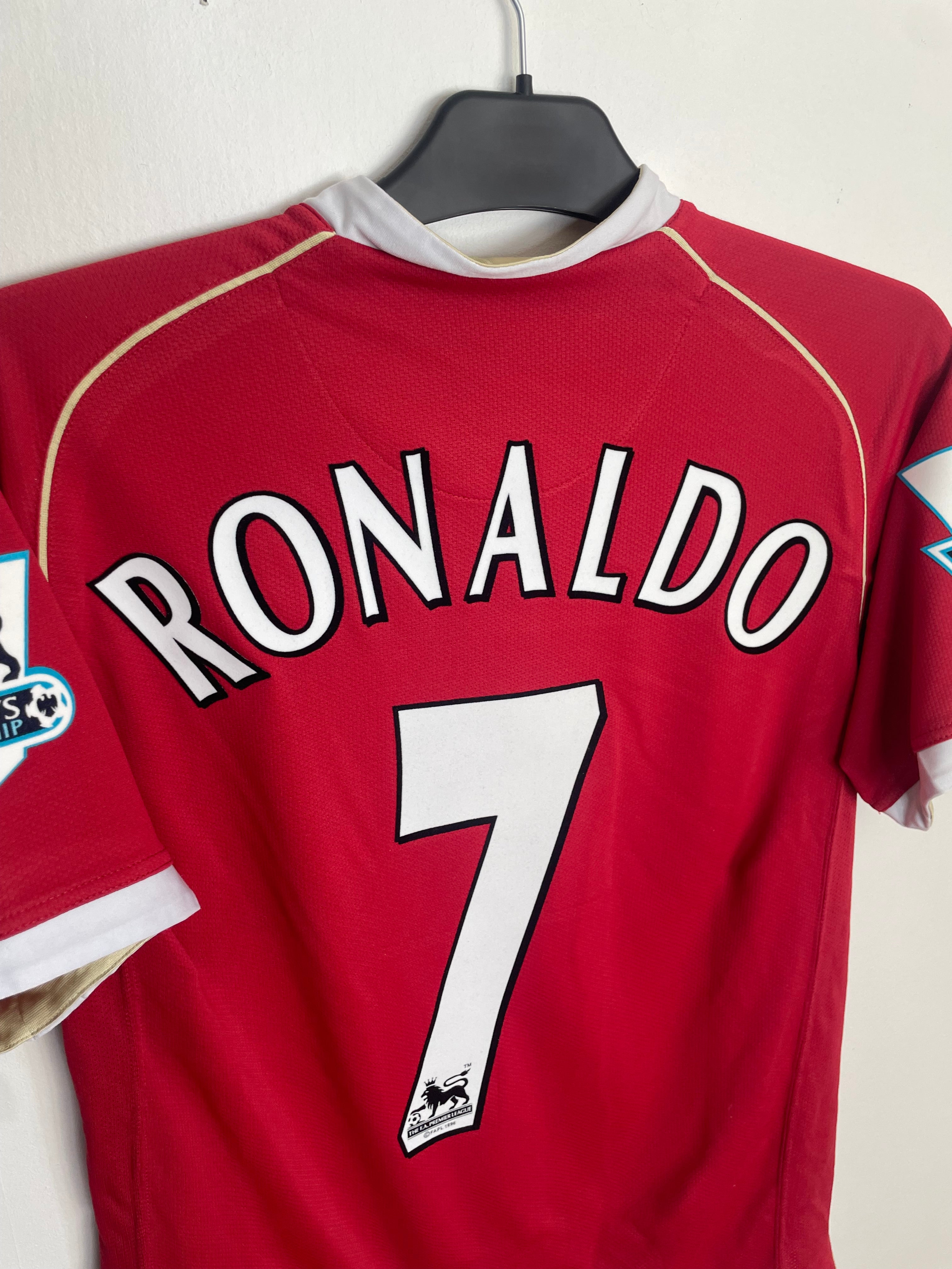 Manchester United 2006-07 Home Shirt Ronaldo #7 Small