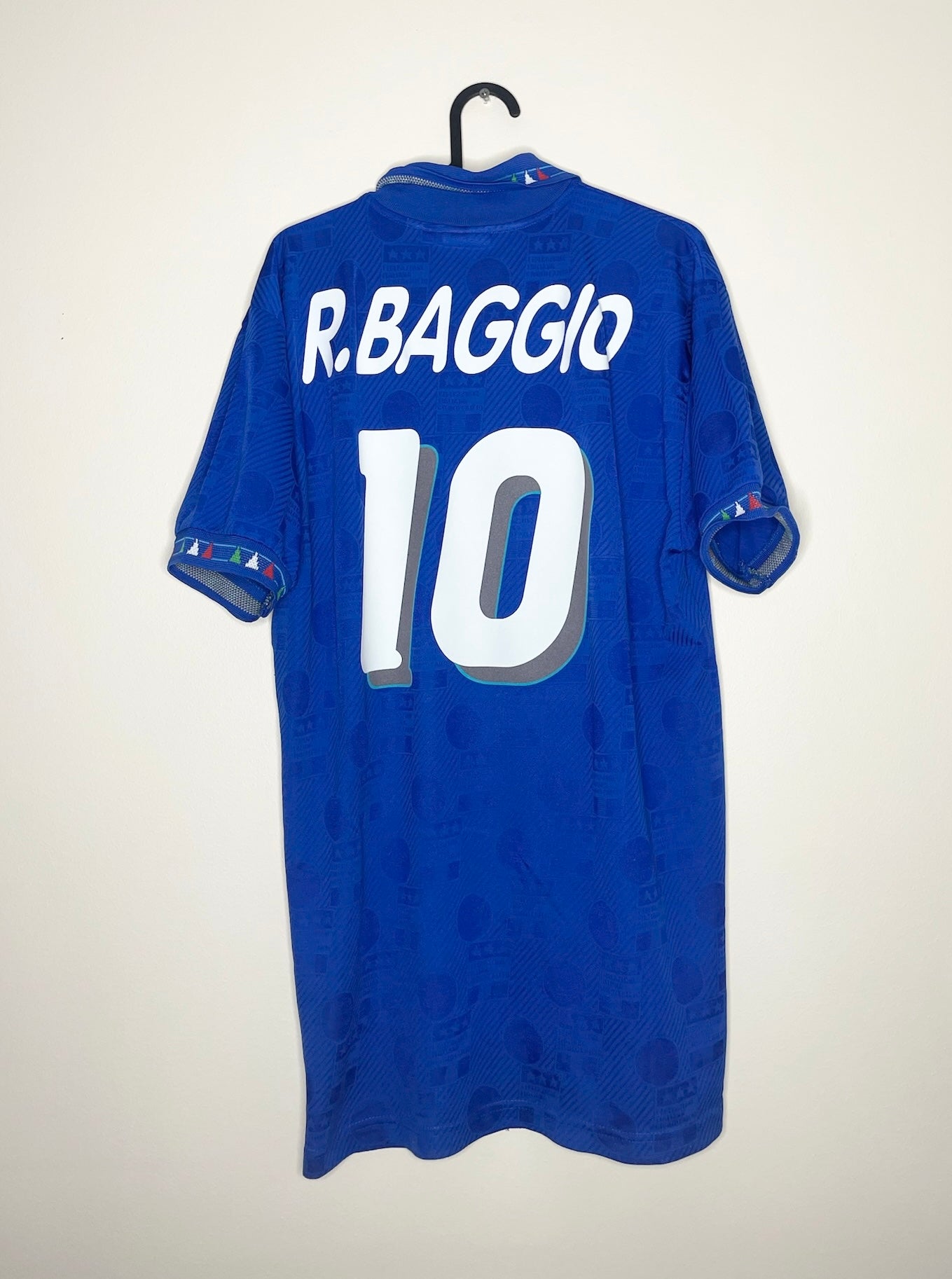 Italy 1994 Home Shirt Baggio #10 Large