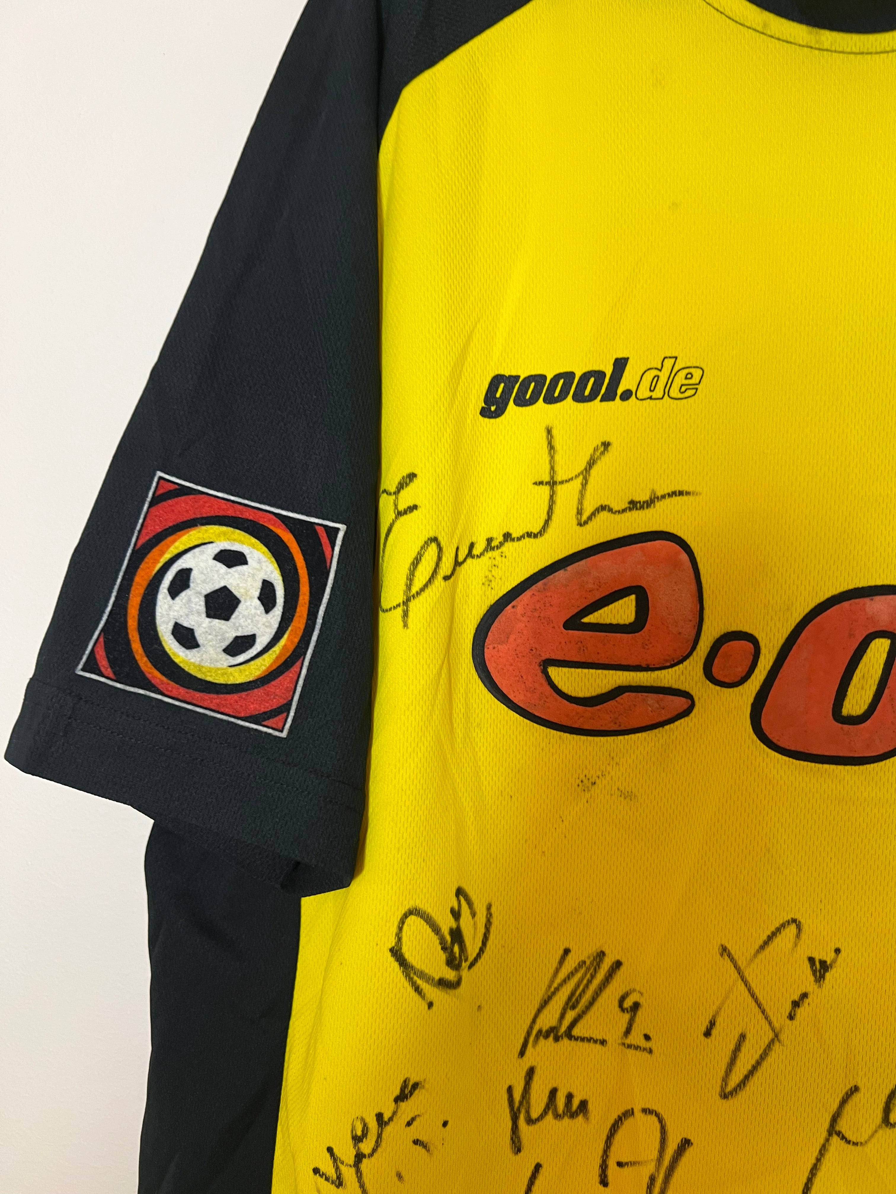 Borussia Dortmund 2000-2001 Home Shirt *SIGNED* Heinrich #6 XXL