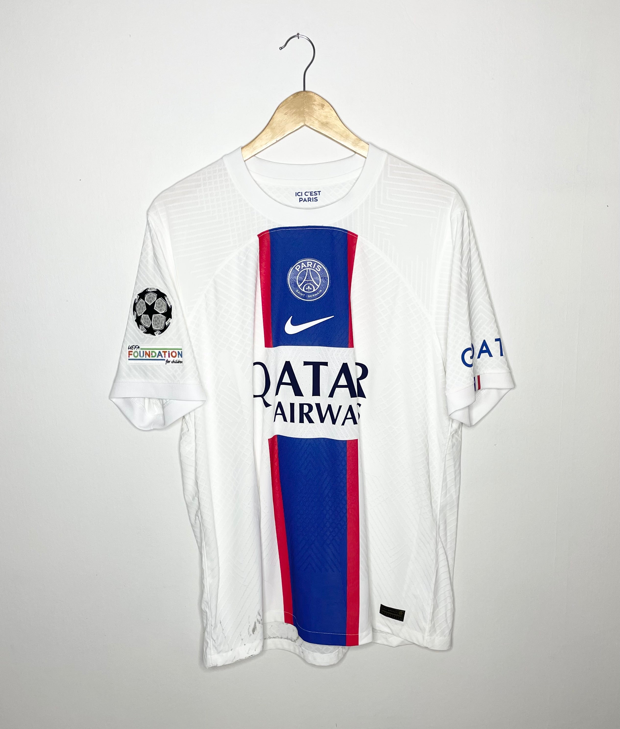 Paris Saint-Germain 2022-23 PLAYER VERSION Third Shirt Messi #30 XL