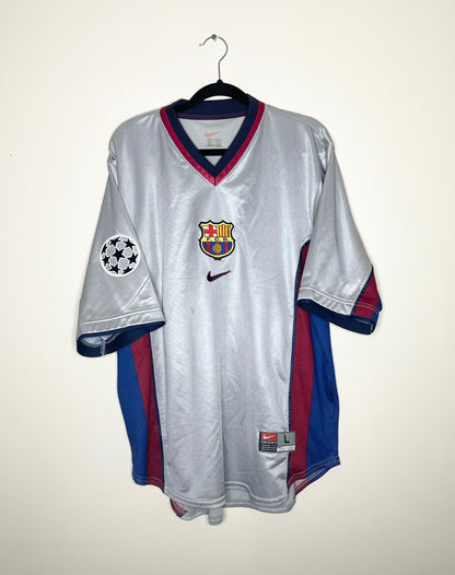 FC Barcelona 1999-2000 Away Shirt Xavi #26 Large