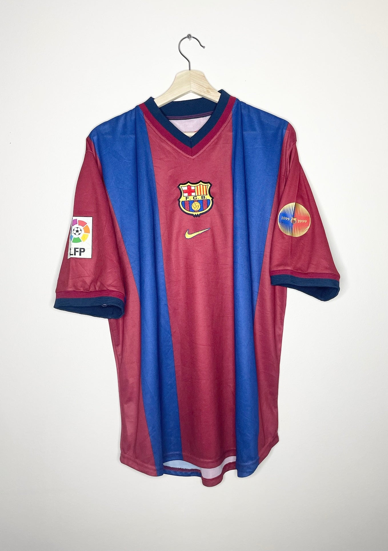 FC Barcelona 1997-98 Home Shirt Guardiola #4 Medium