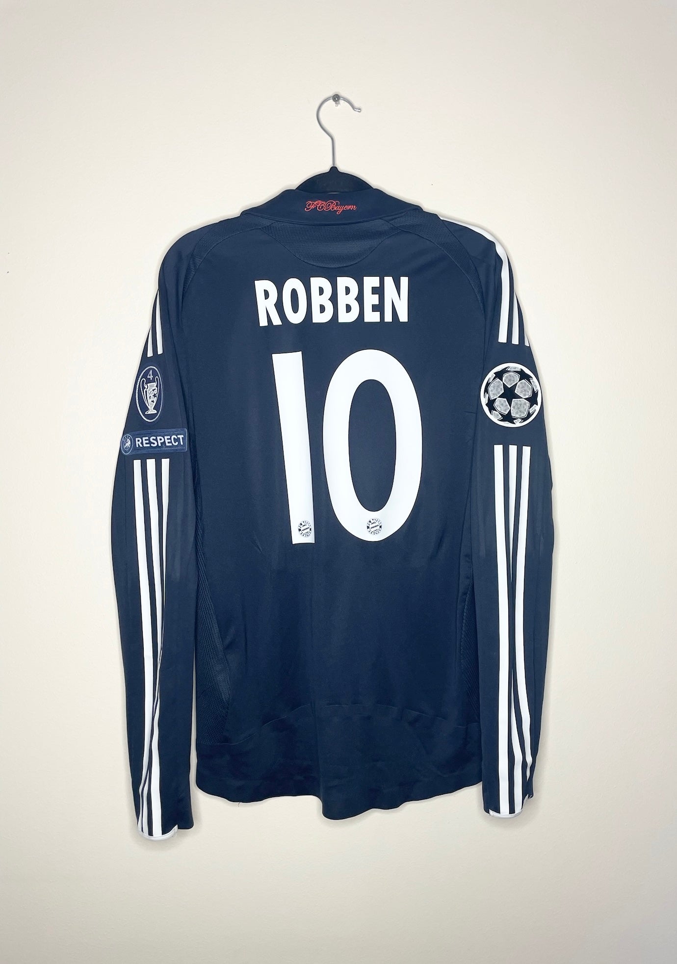 Bayern Munich 2008-10 Player Version UCL Away Shirt Robben #10 Medium