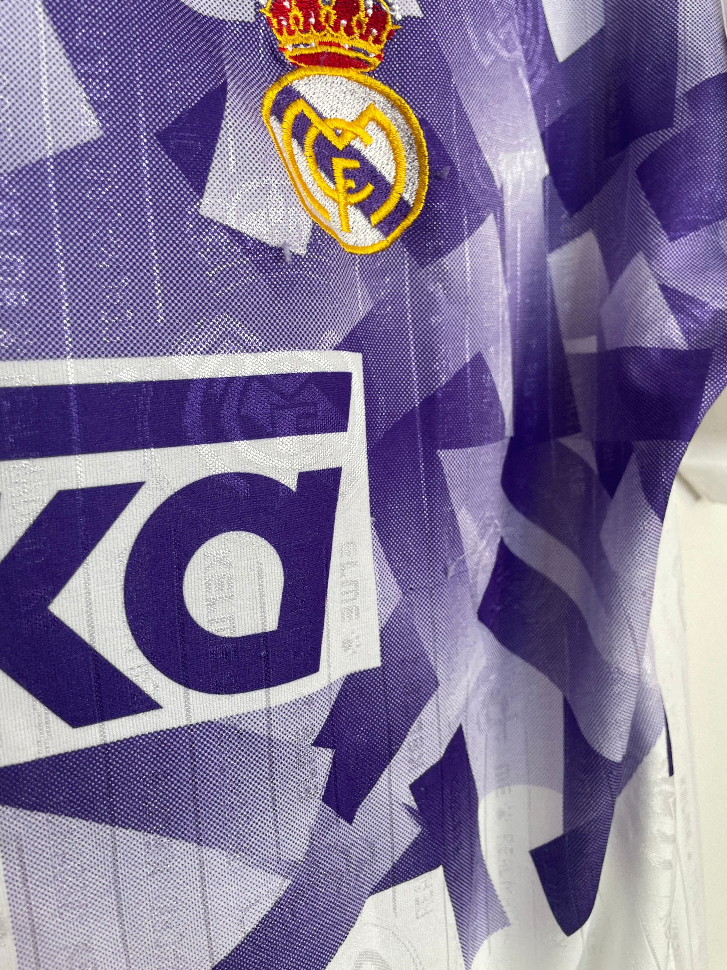 Real Madrid 1996-97 Third Shirt Seedorf #10 Small