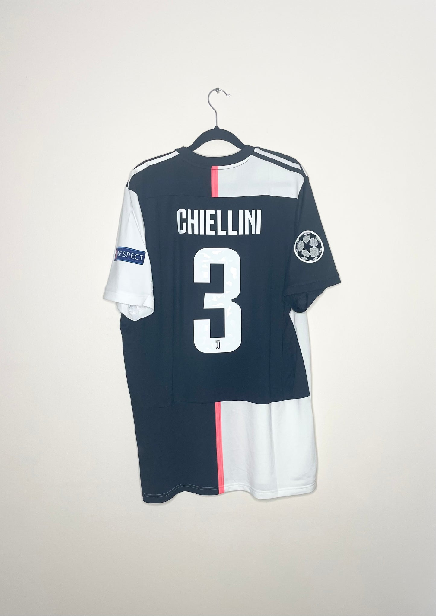 Juventus 2019-20 BNWT Home Shirt Cheillini #3 XL