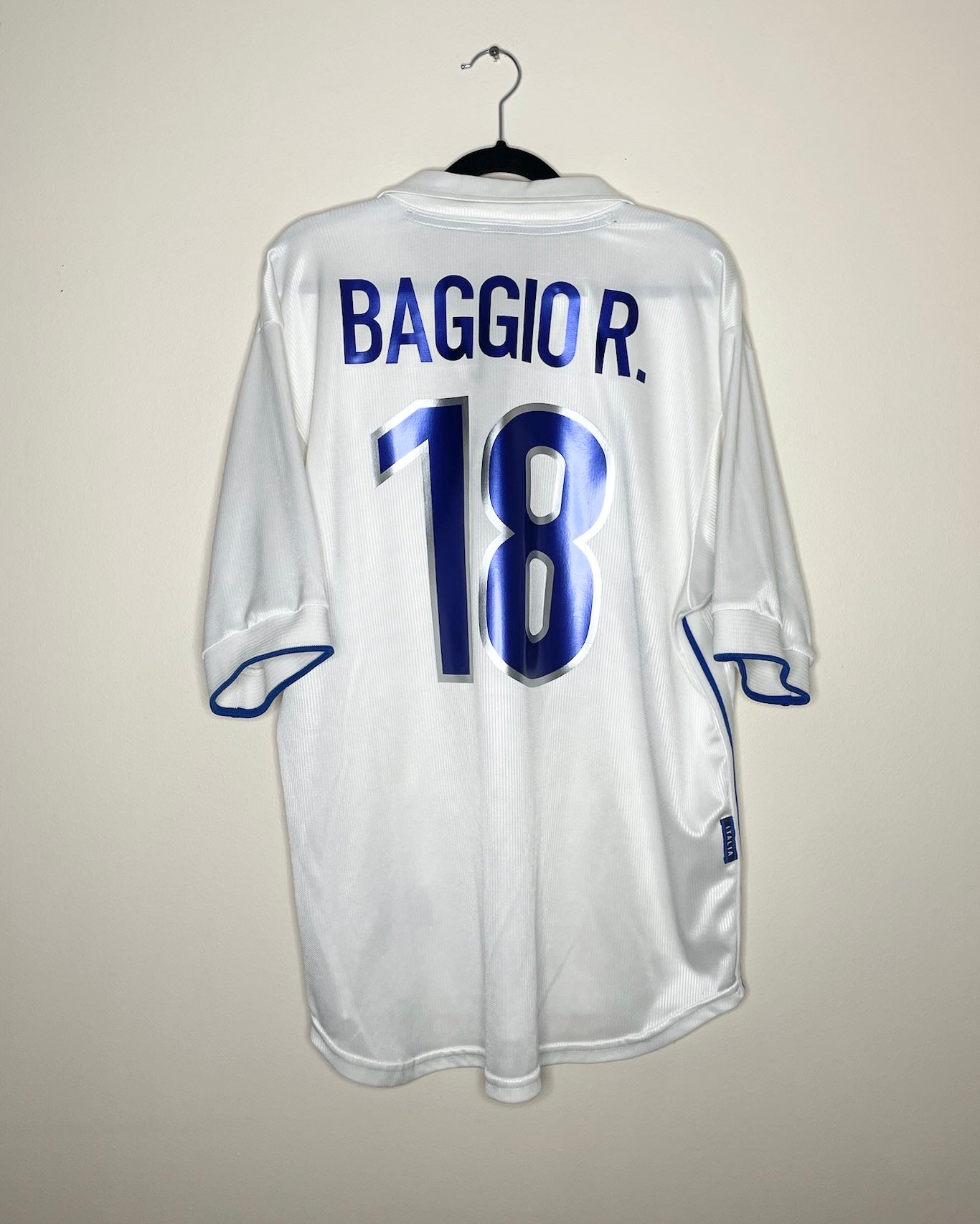 Italy 1998 Away Shirt R. Baggio #18 Large