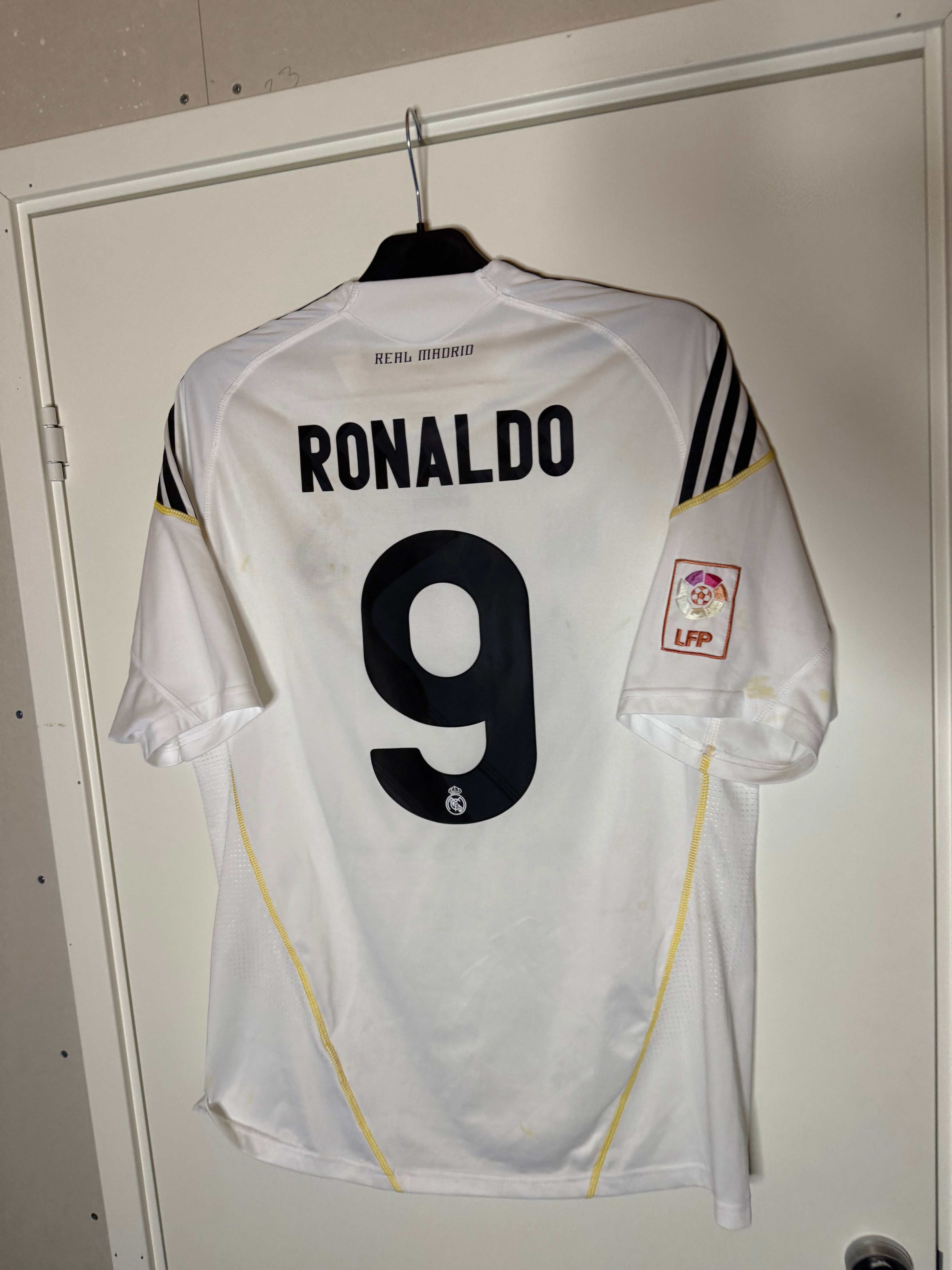 Real Madrid 2009-10 Hemmatröja Ronaldo #7 Large