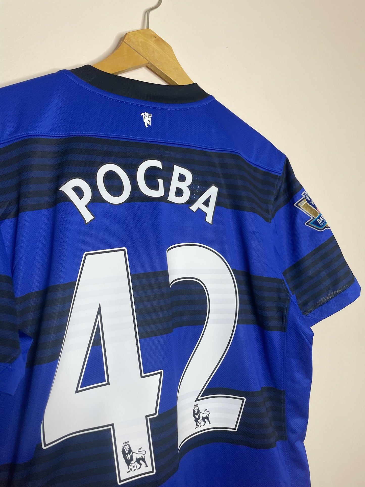 Manchester United 2011-12 Away Shirt Pogba #42 Large