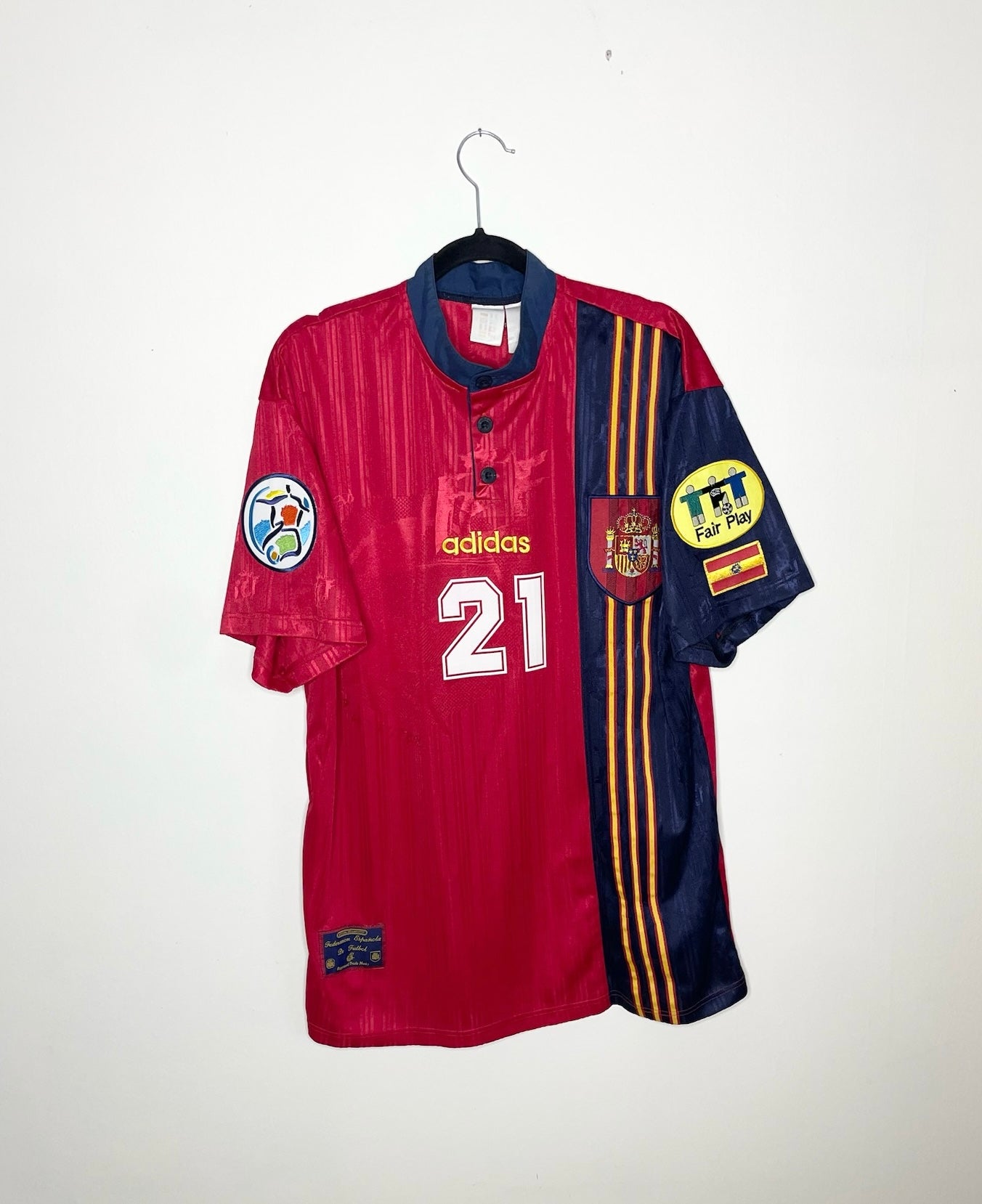 Spain 1996 EURO Home Shirt Luis Enrique #21 Medium