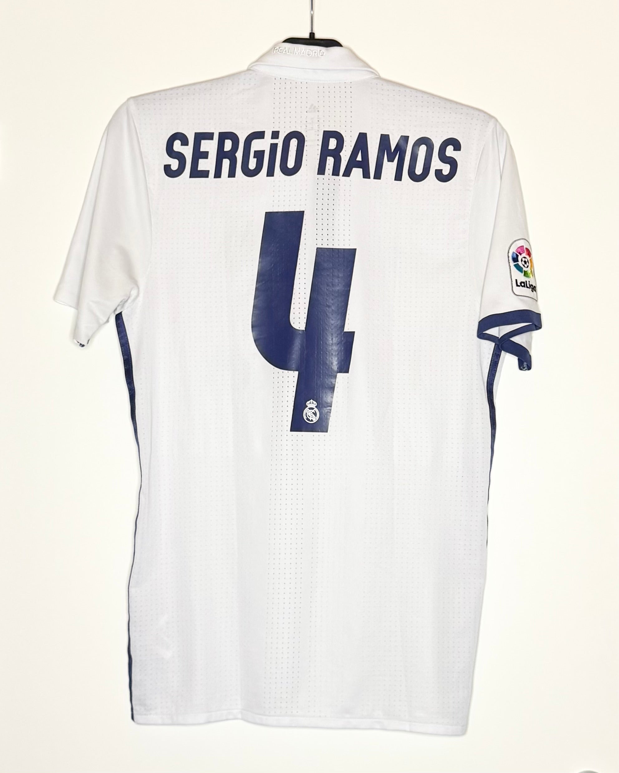 Real Madrid 2016-17 PLAYER VERSION Hemmatröja Sergio Ramos #4 Medium