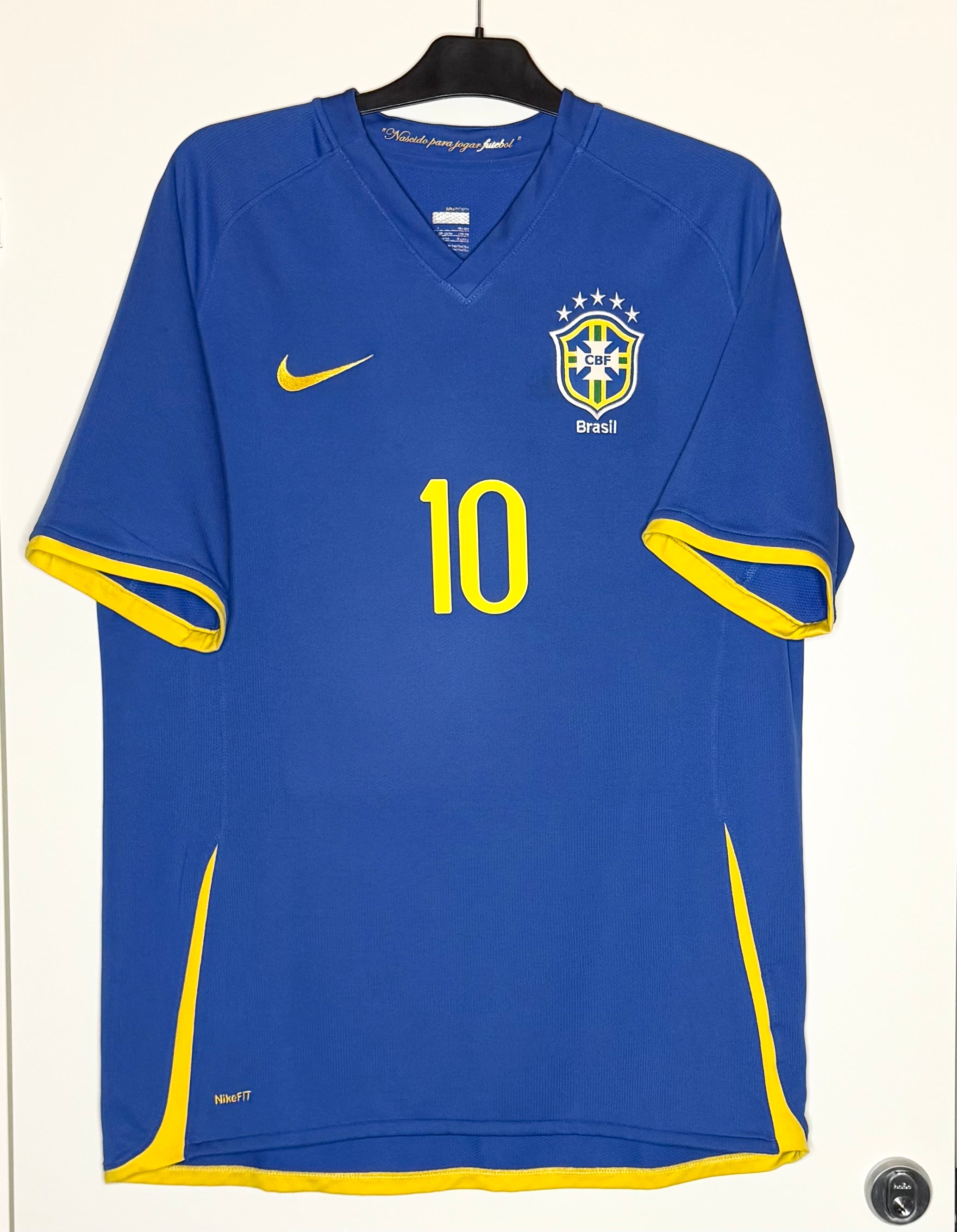 Brasilien 2008 Bortatröja Ronaldinho #10 Large