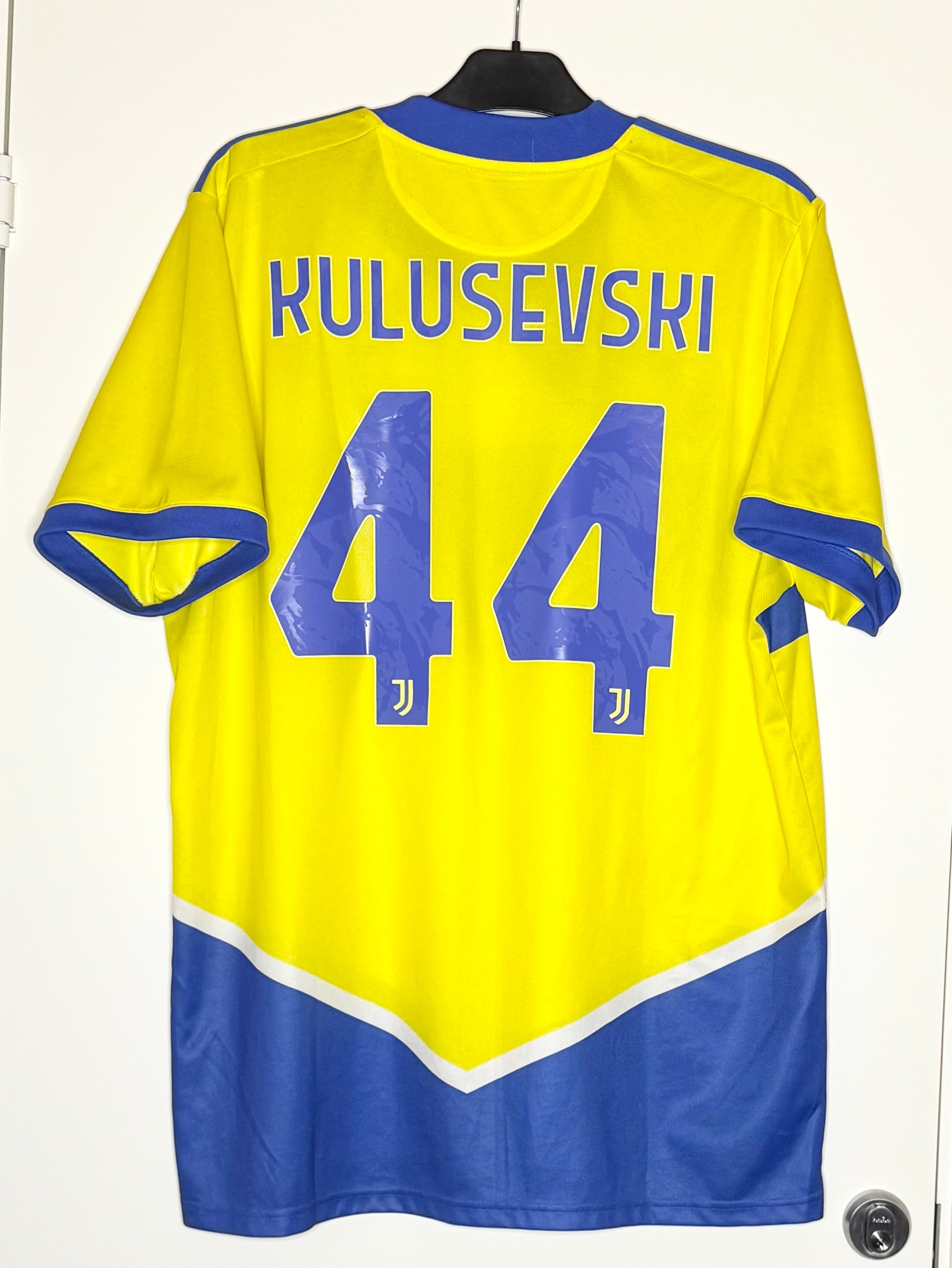 Juventus 2021-22 Tredjetröja Kulusevski #44 XL