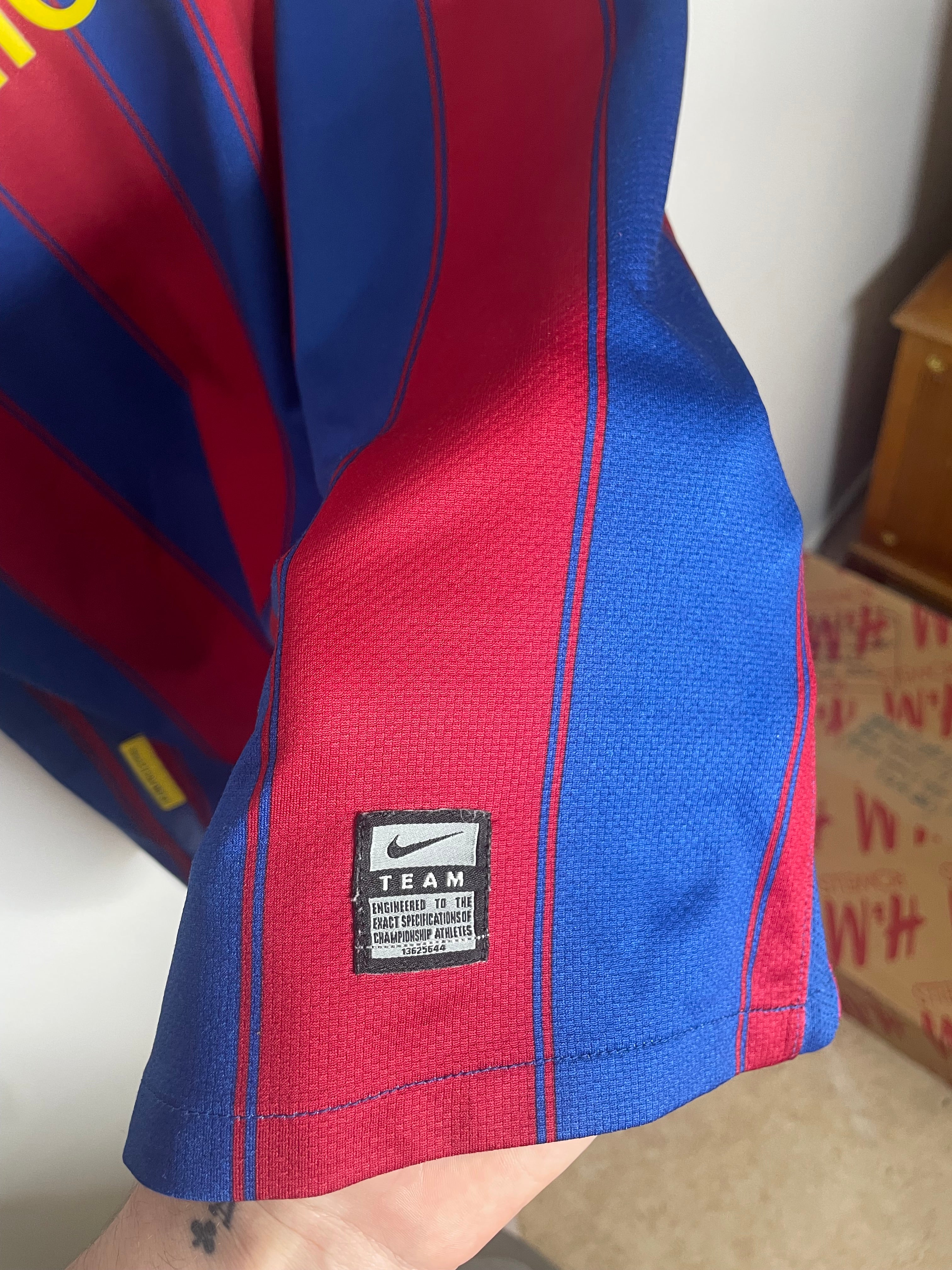 FC Barcelona 2009-10 Hemmatröja Iniesta #8 Large