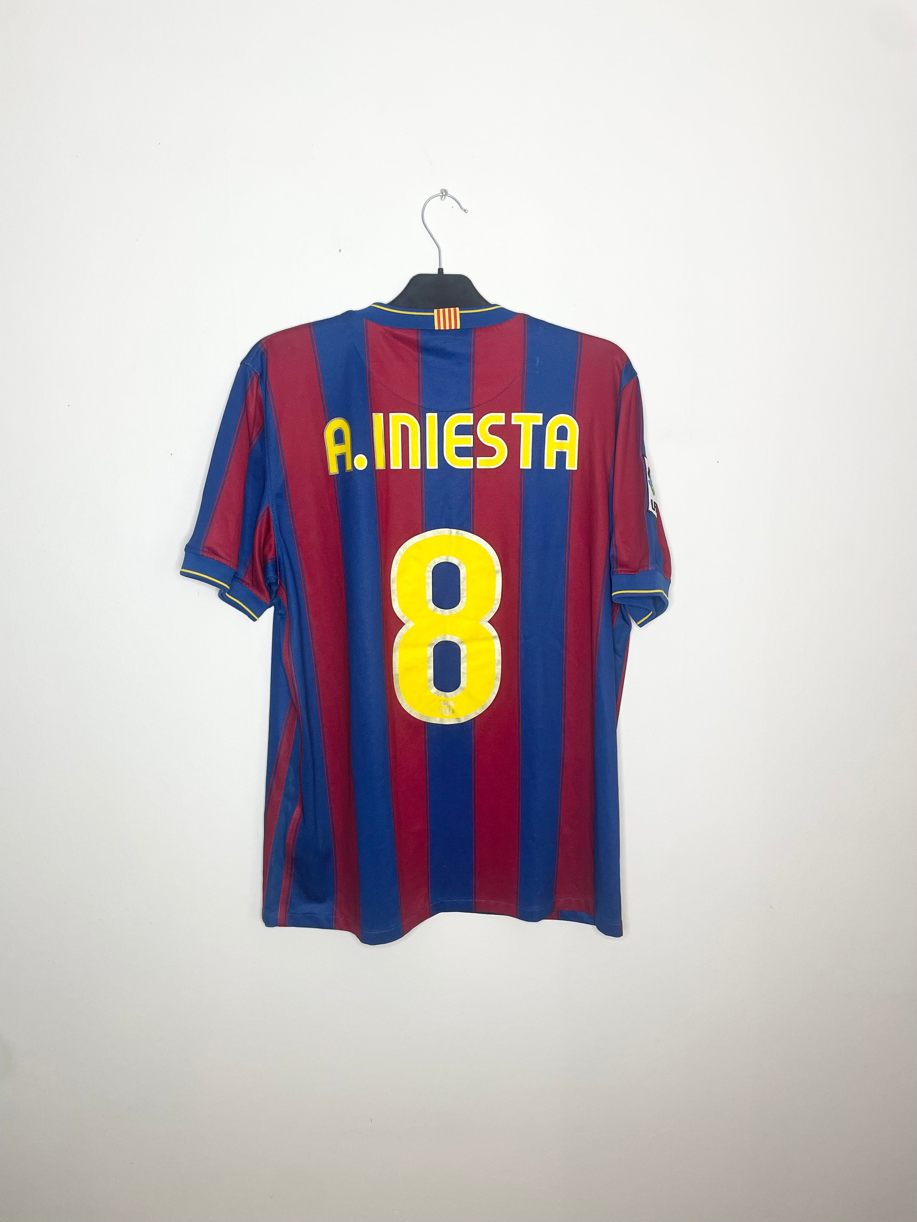 FC Barcelona 2009-10 Hemmatröja Iniesta #8 Large