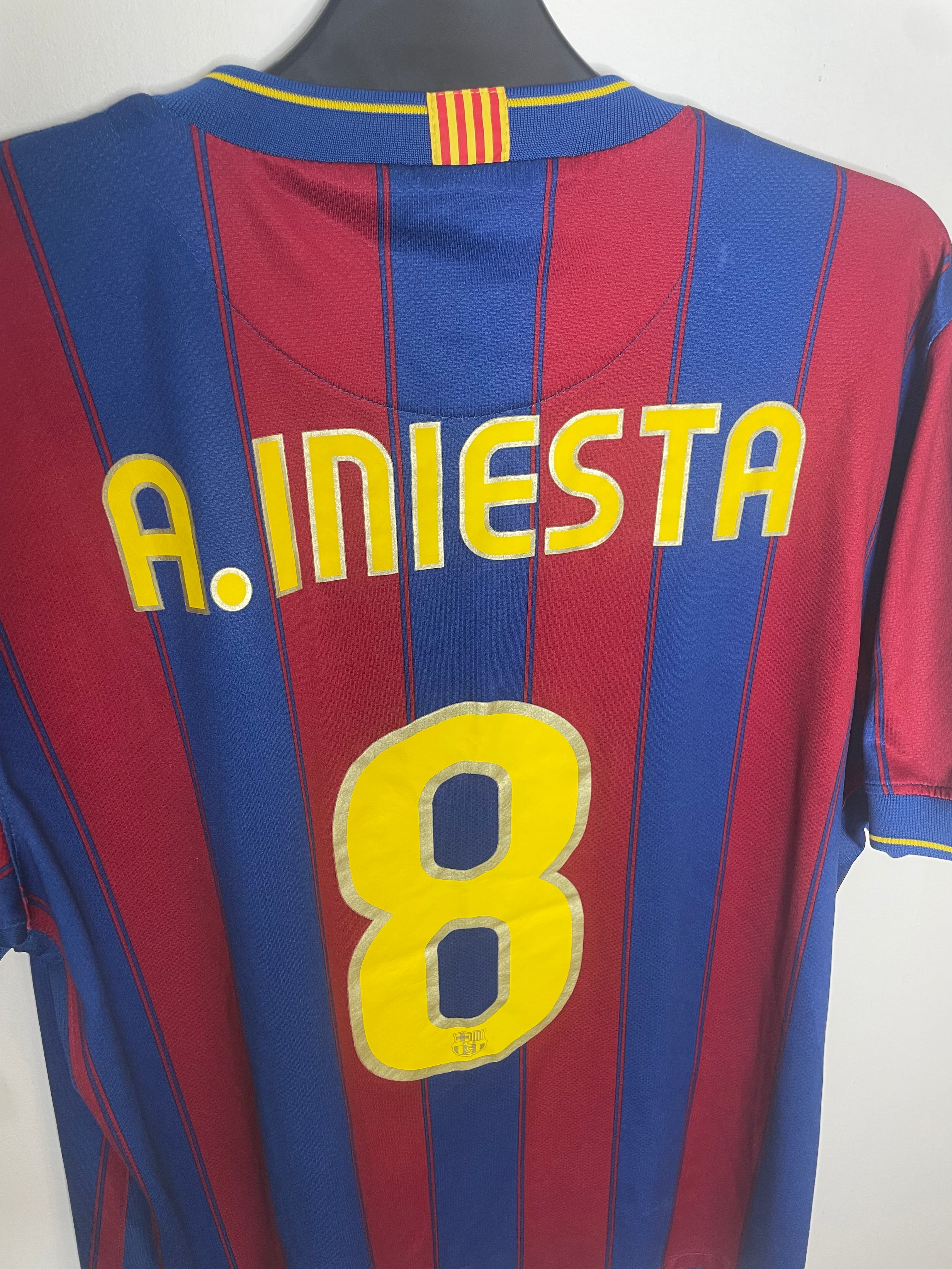 FC Barcelona 2009-10 Hemmatröja Iniesta #8 Large