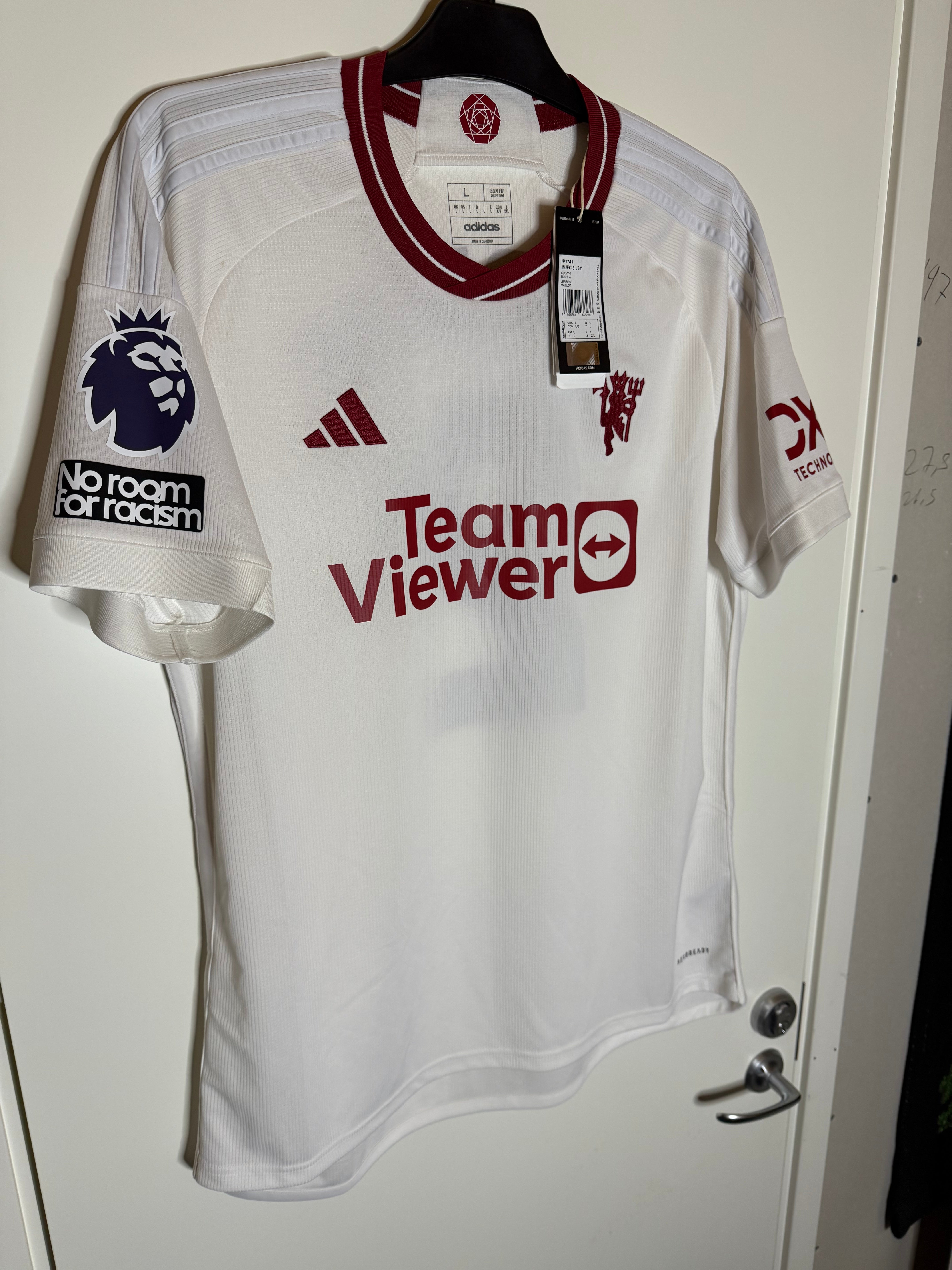 Manchester United 2023-24 BNWT Tredjetröja Lindelöf #2 Large