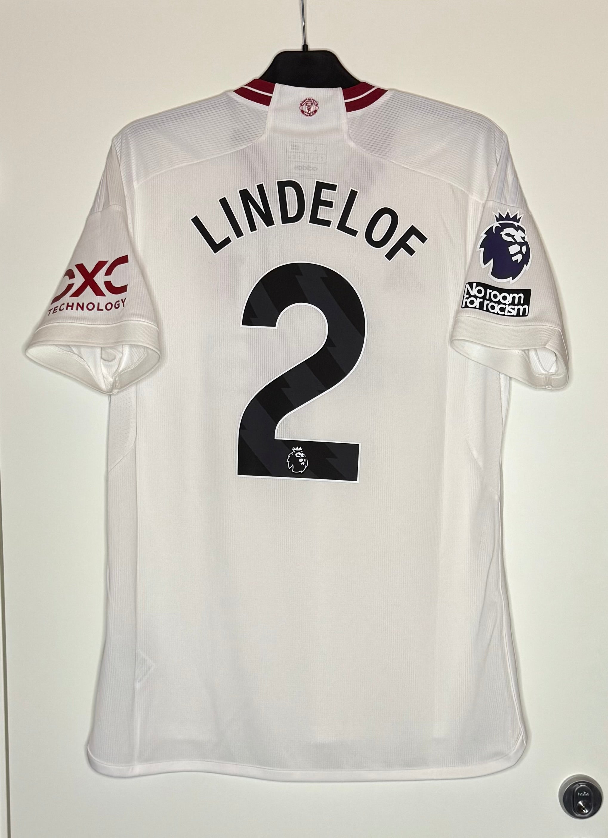 Manchester United 2023-24 BNWT Tredjetröja Lindelöf #2 Large