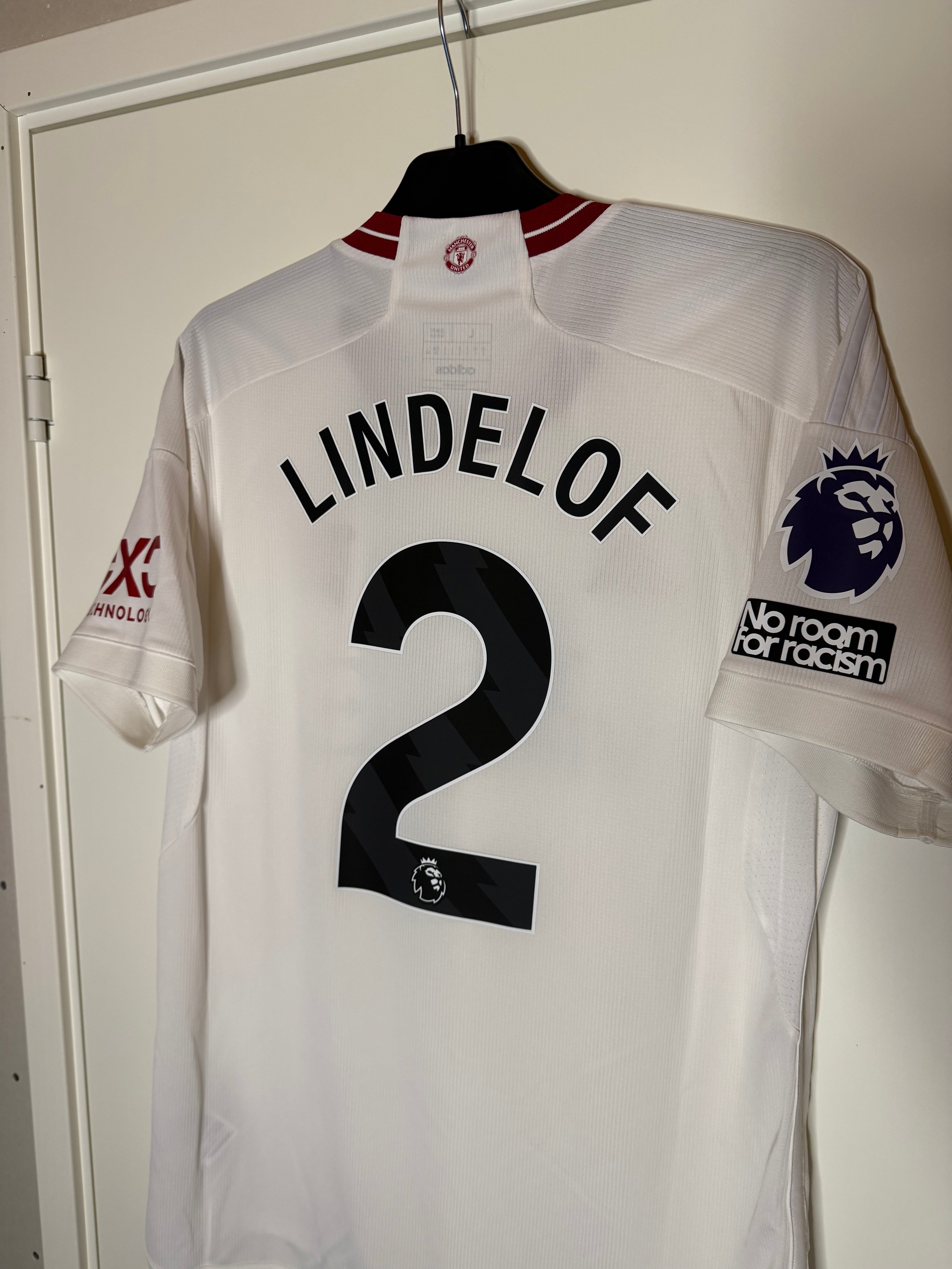 Manchester United 2023-24 BNWT Tredjetröja Lindelöf #2 Large