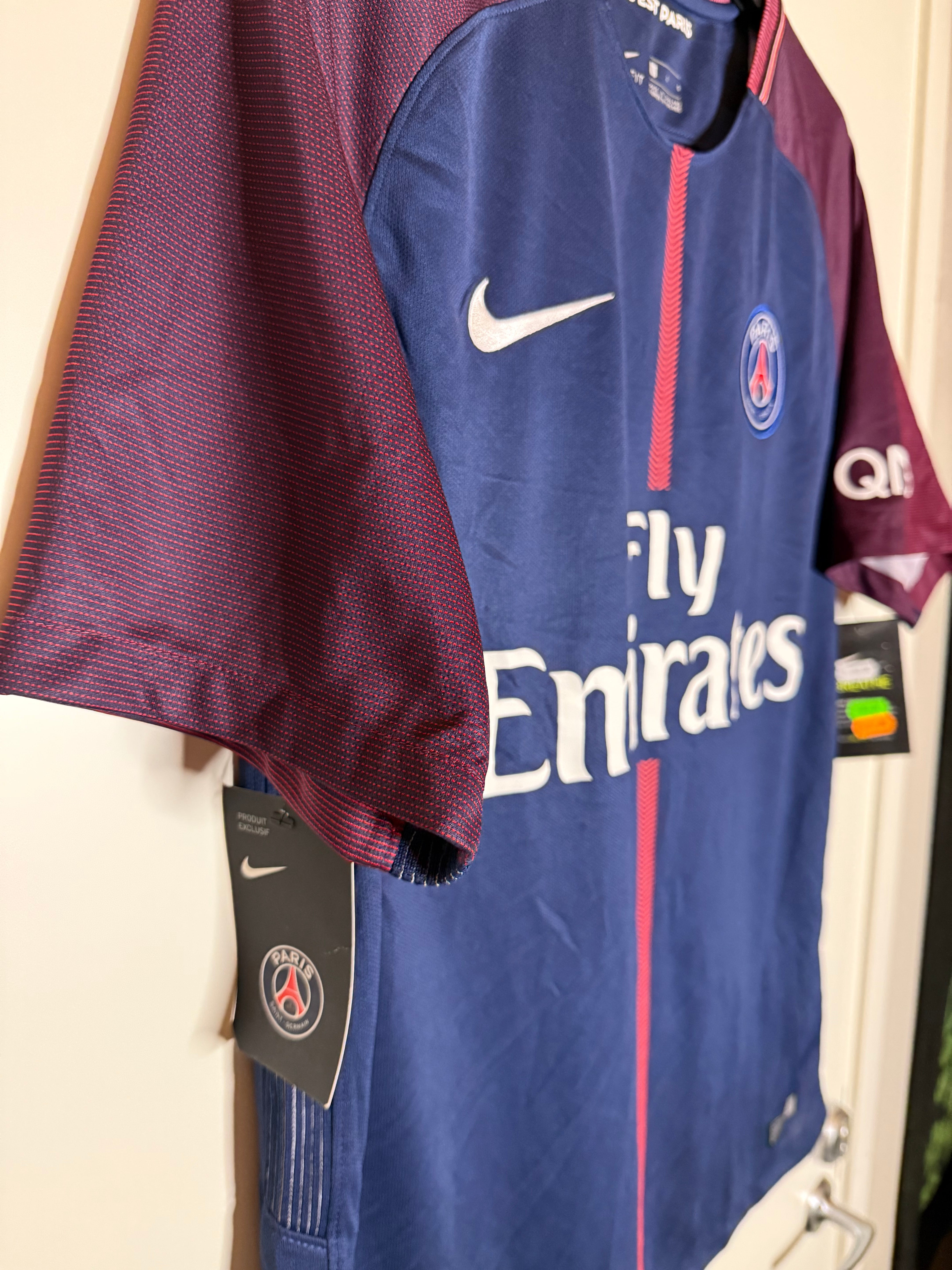 Paris Saint-Germain 2017-18 BNWT Hemmatröja Mbappe #29 Large