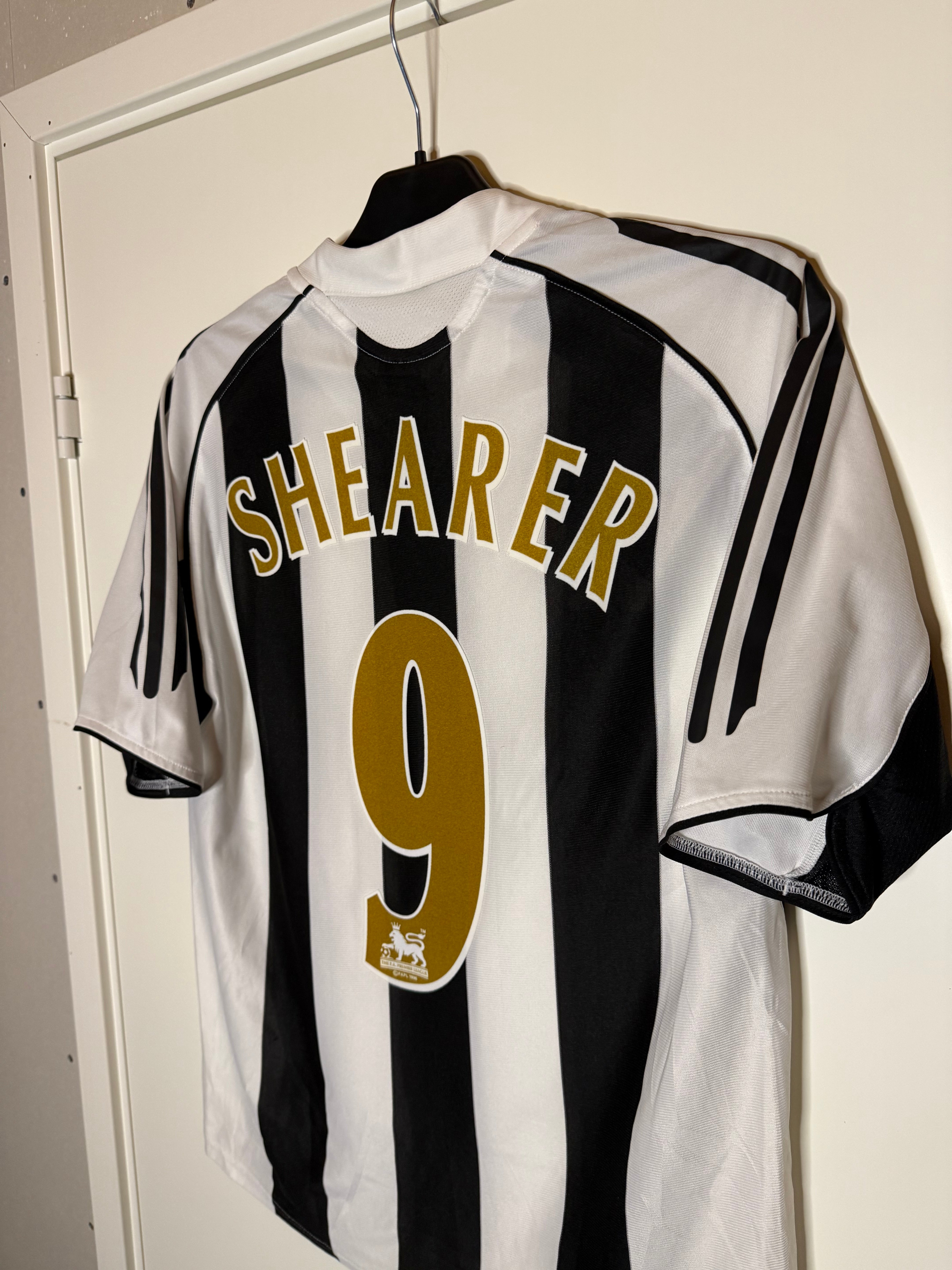 Newcastle 2004-05? Hemmatröja Shearer #9 Small