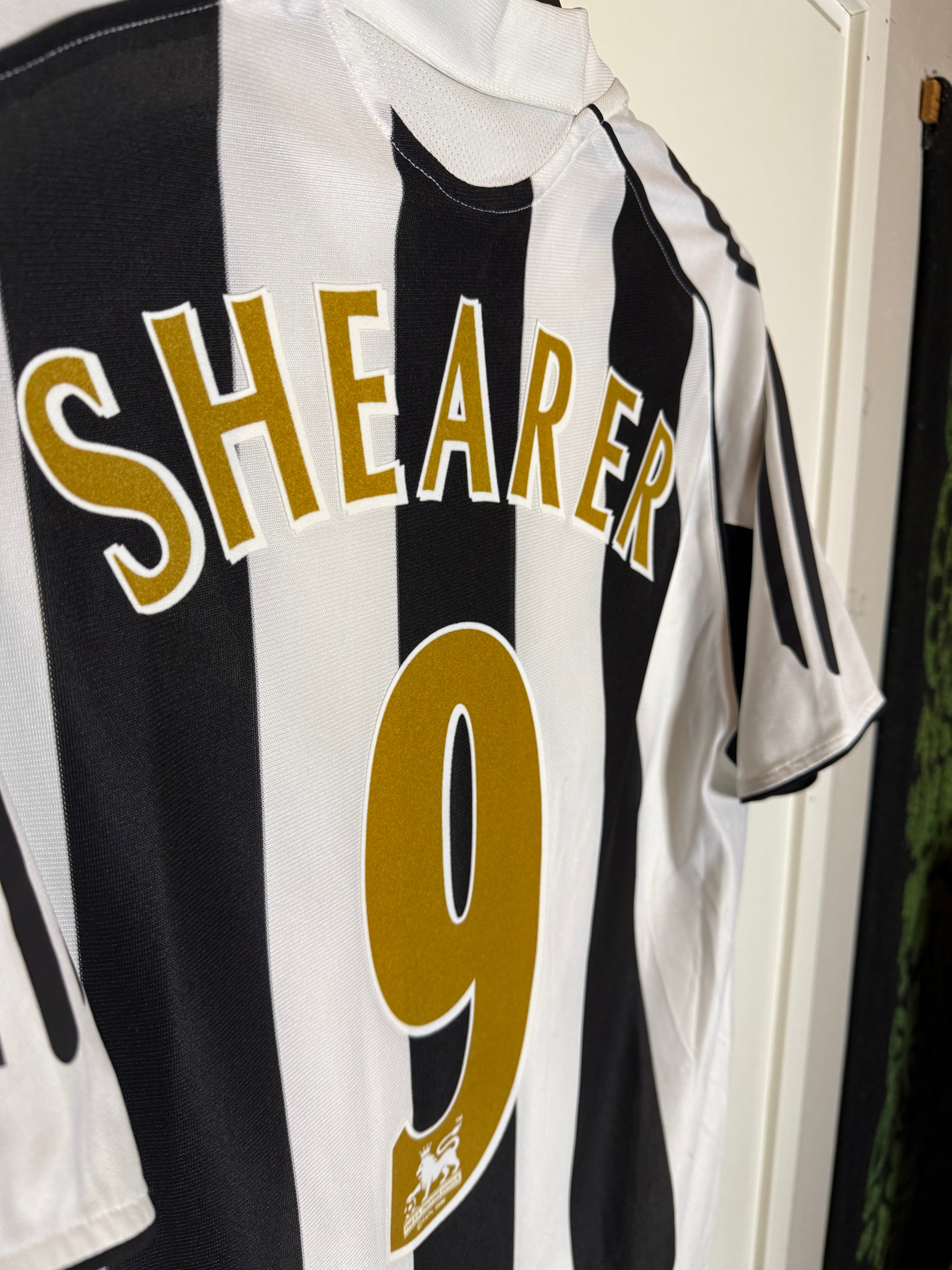 Newcastle 2004-05? Hemmatröja Shearer #9 Small