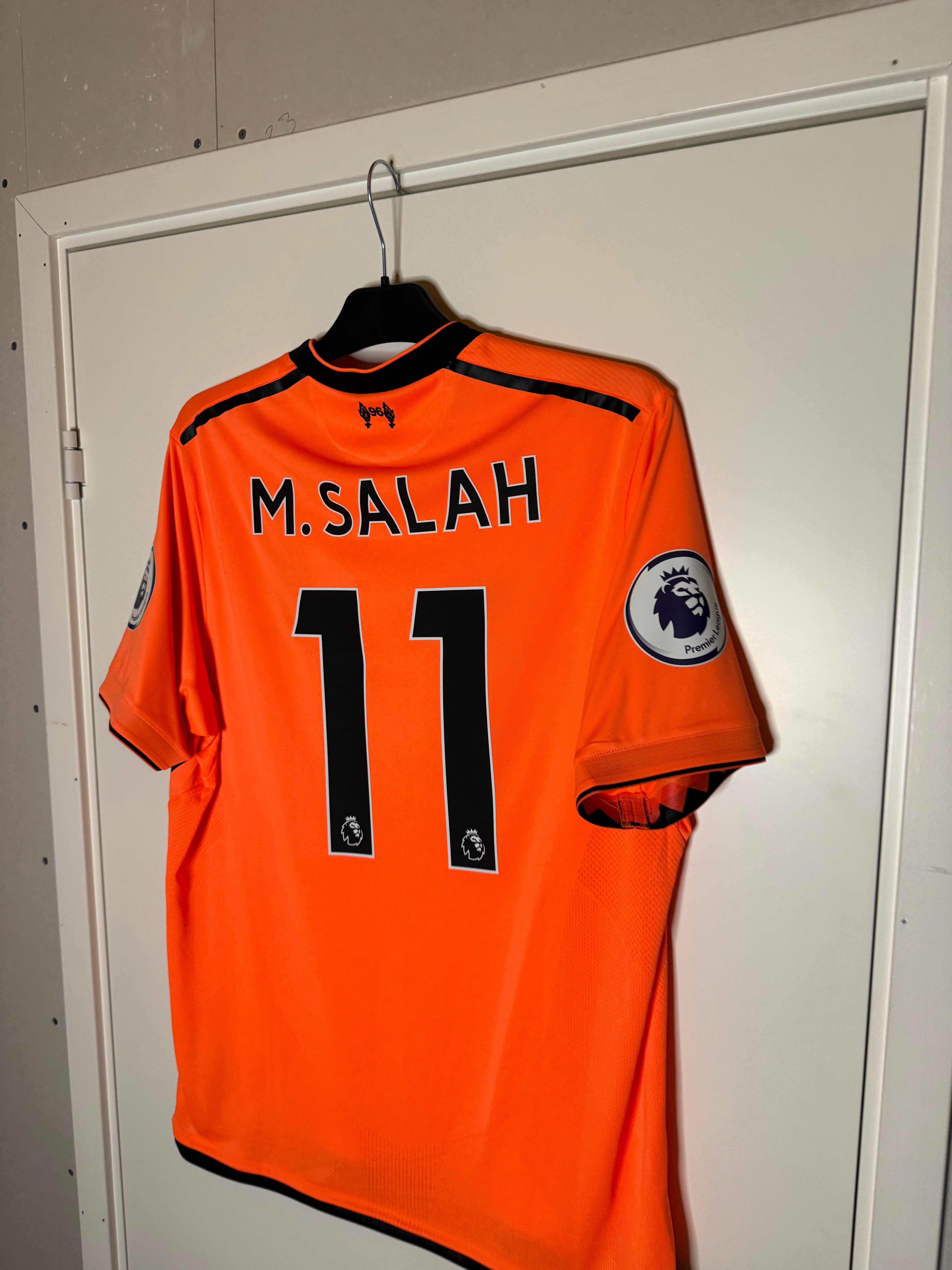 Liverpool 2017-18 Tredjetröja Salah #11 Large