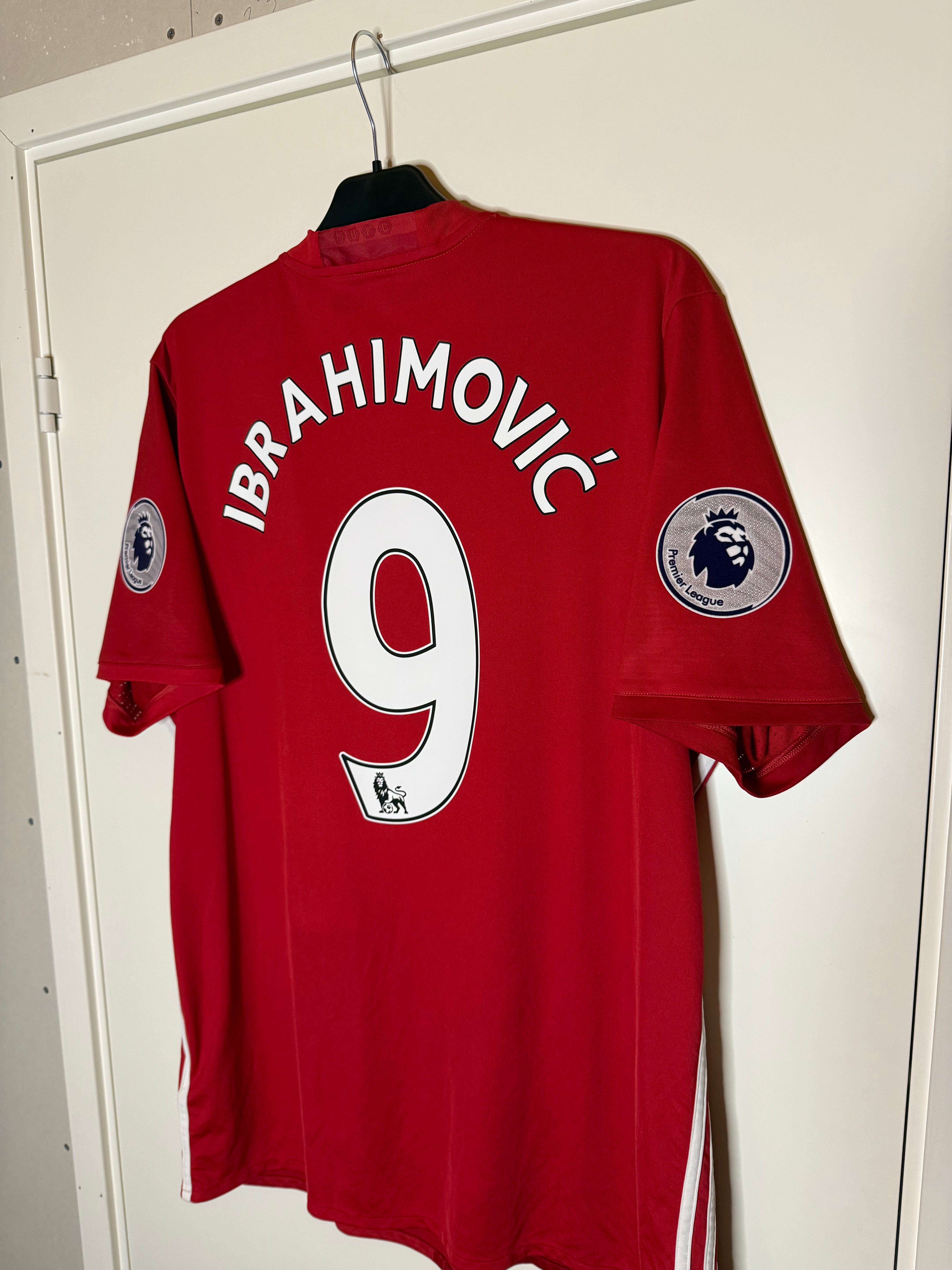 Manchester United 2016-17 Hemmatröja Ibrahimovic #9 XL