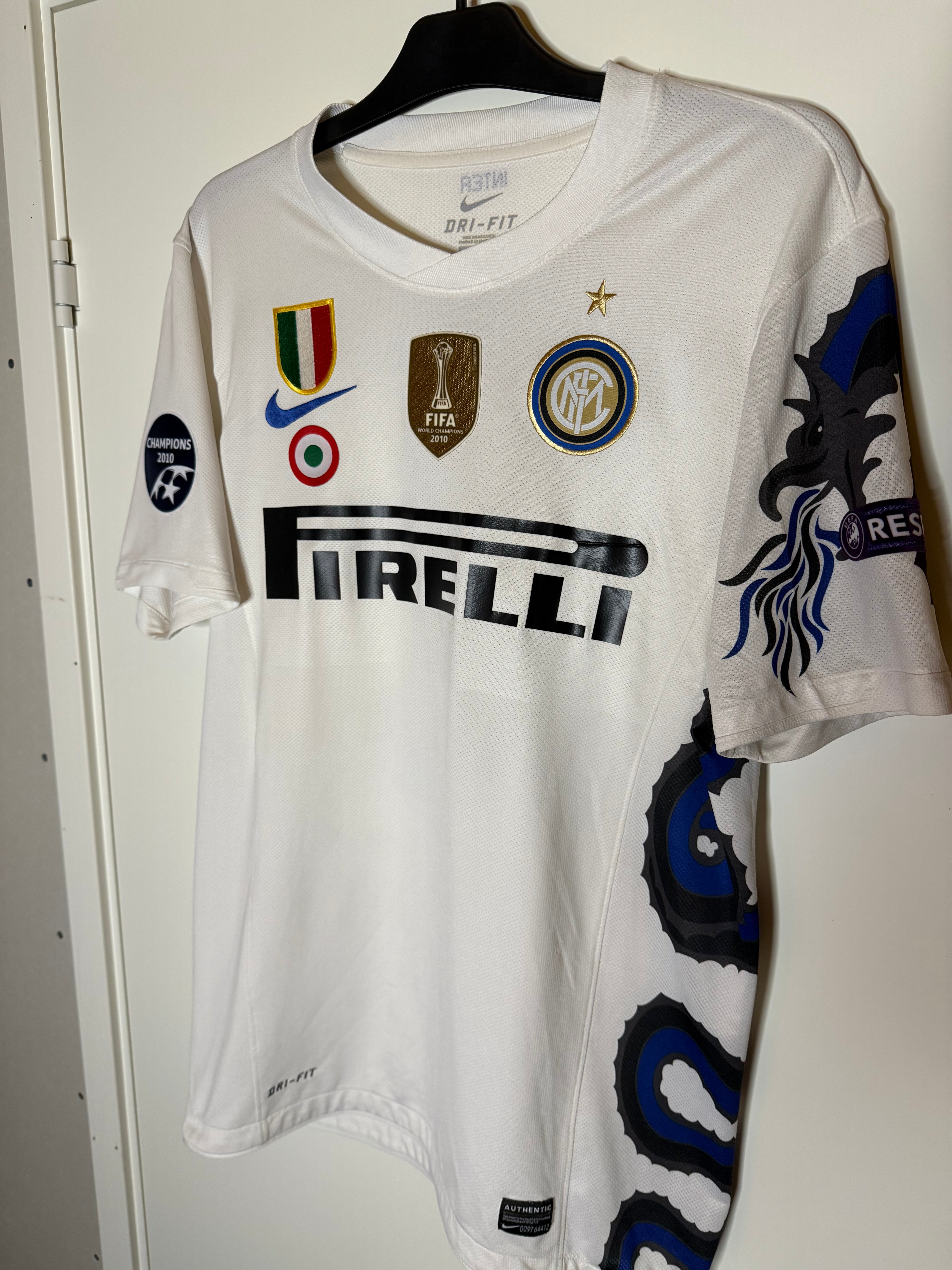 Inter Milan 2010-11 Bortatröja Zanetti #4 Medium