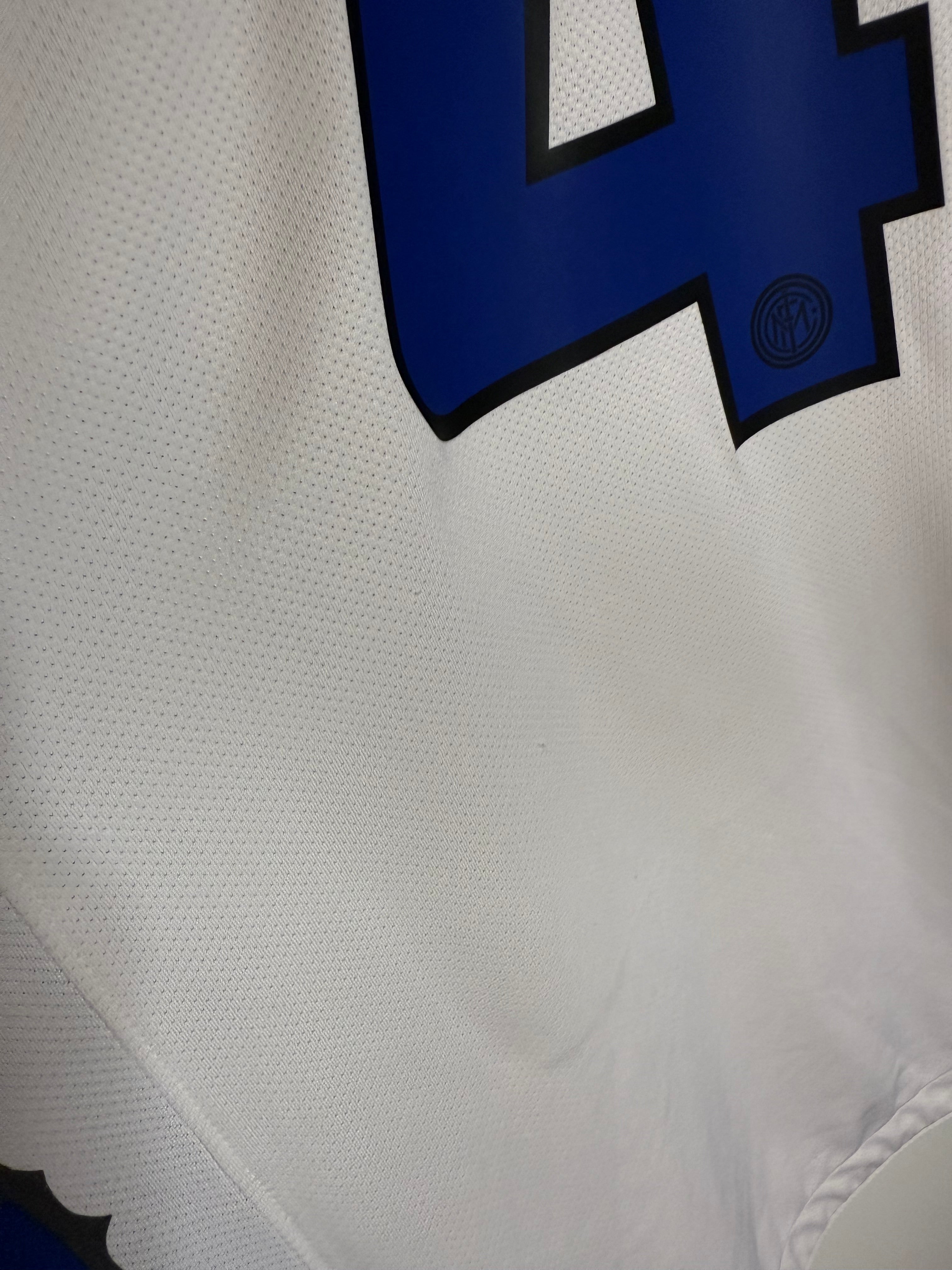 Inter Milan 2010-11 Bortatröja Zanetti #4 Medium