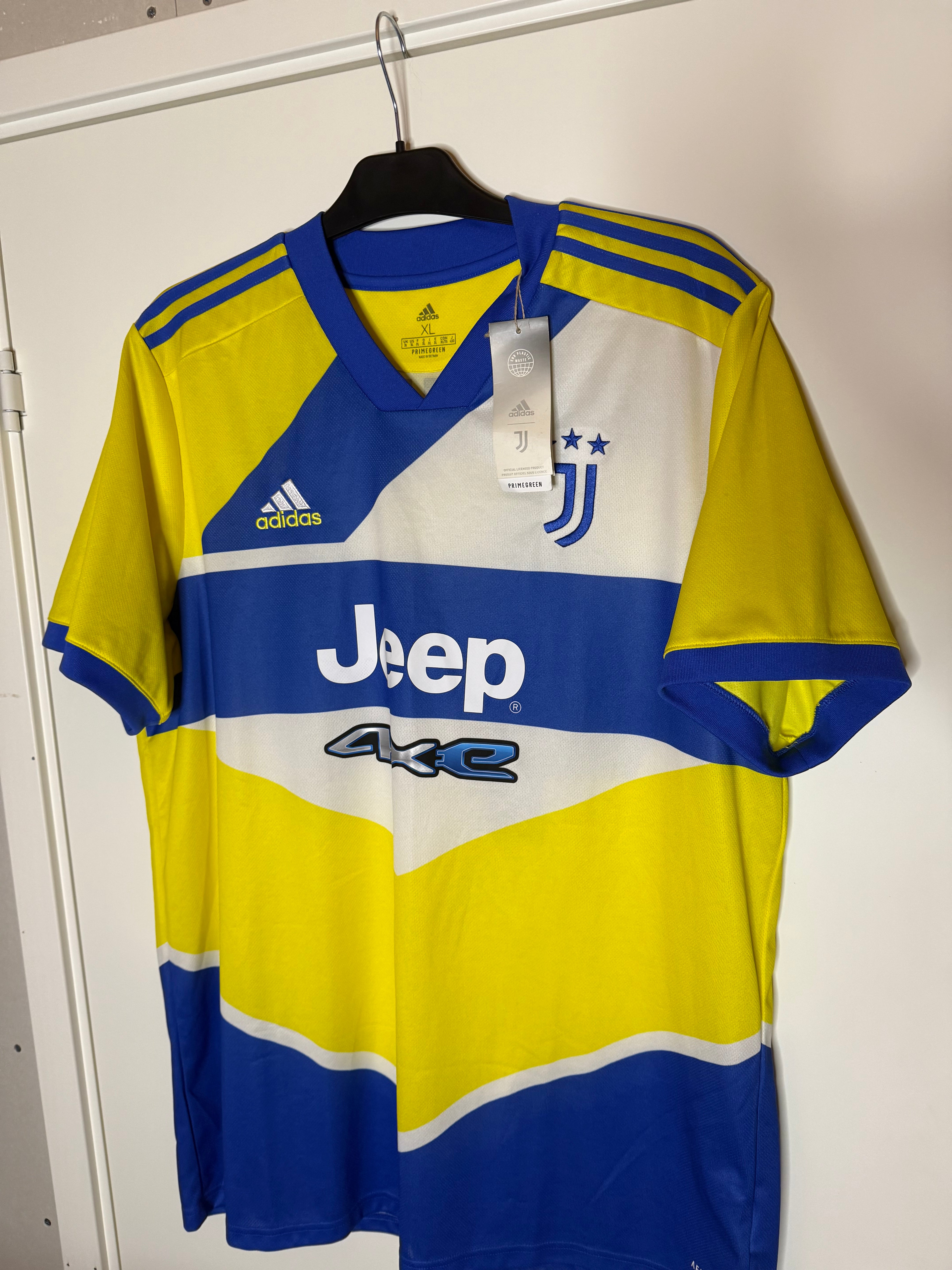 Juventus 2021-22 Tredjetröja Kulusevski #44 XL
