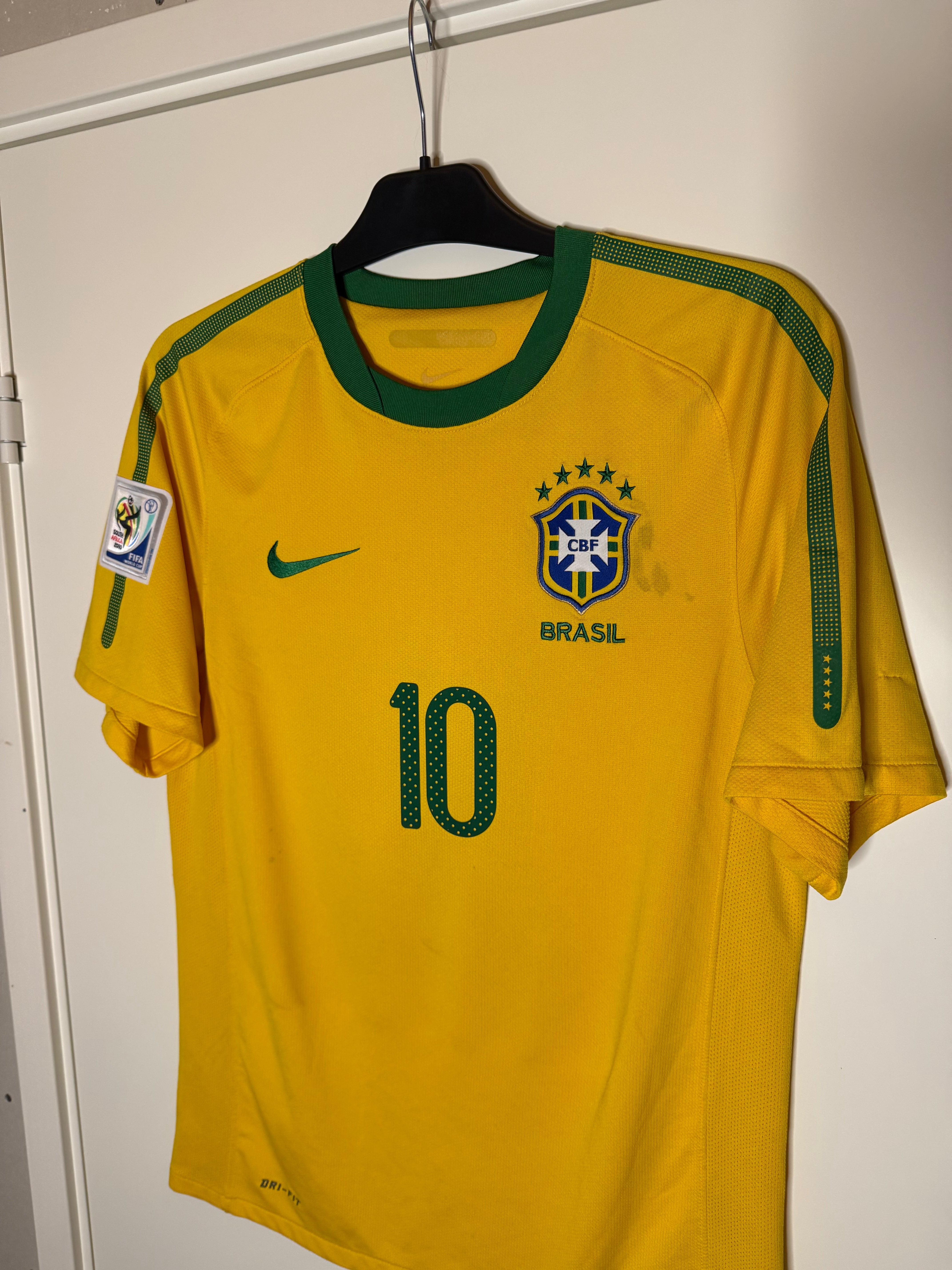 Brasilien 2010 Hemmatröja Kaka #10 Small