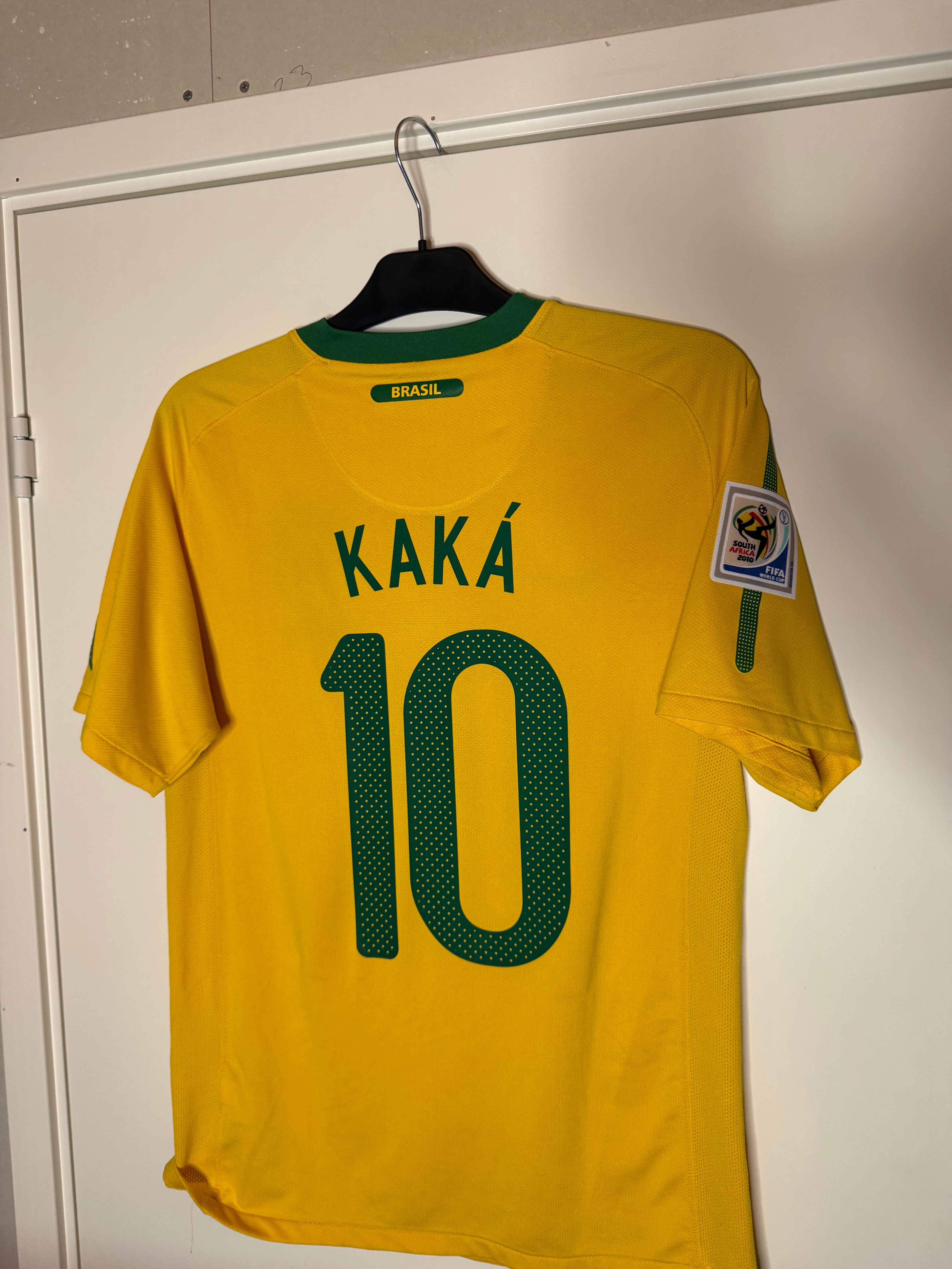 Brasilien 2010 Hemmatröja Kaka #10 Small