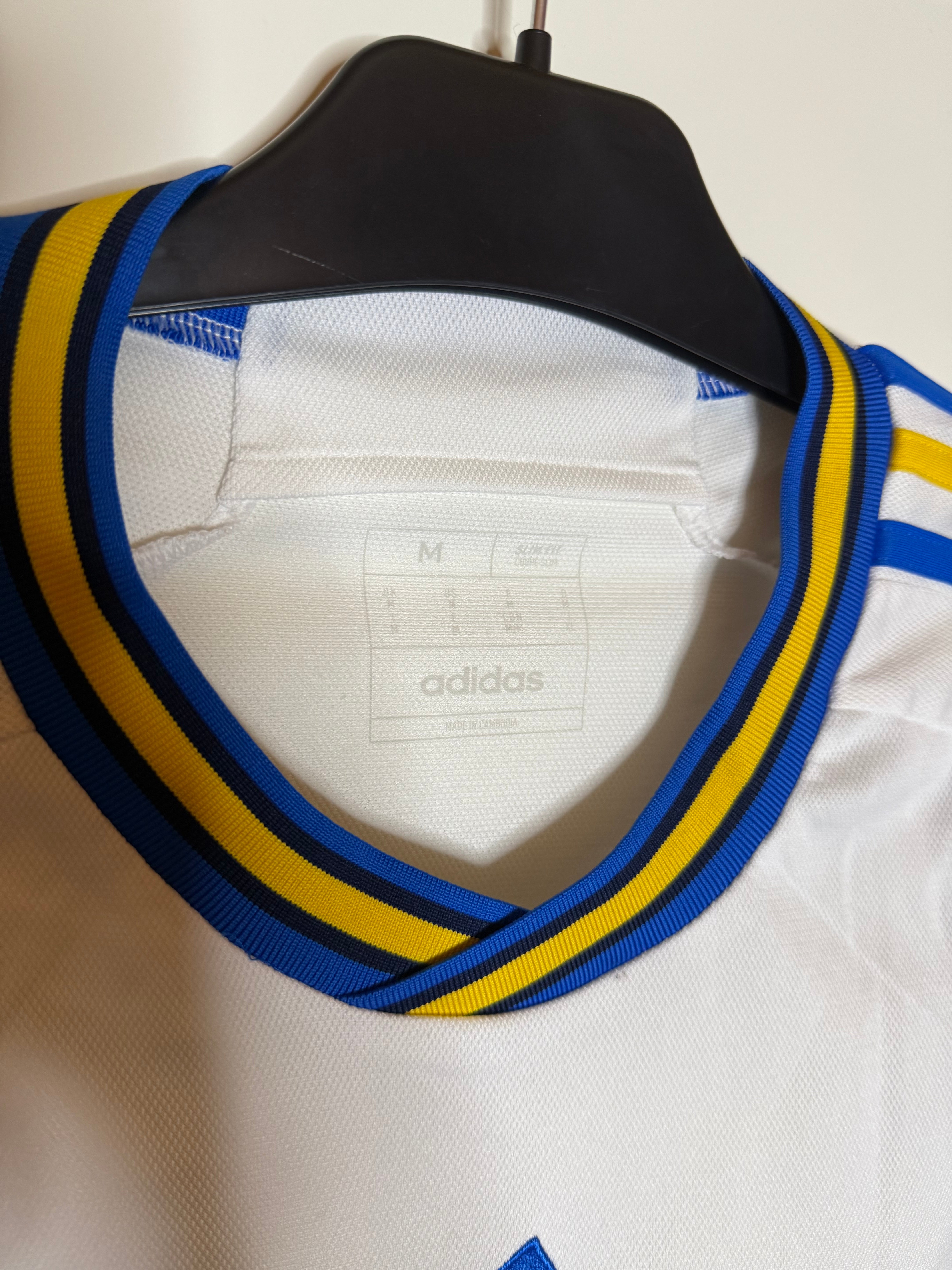 Sverige 2022-24 Bortatröja Medium BNWT